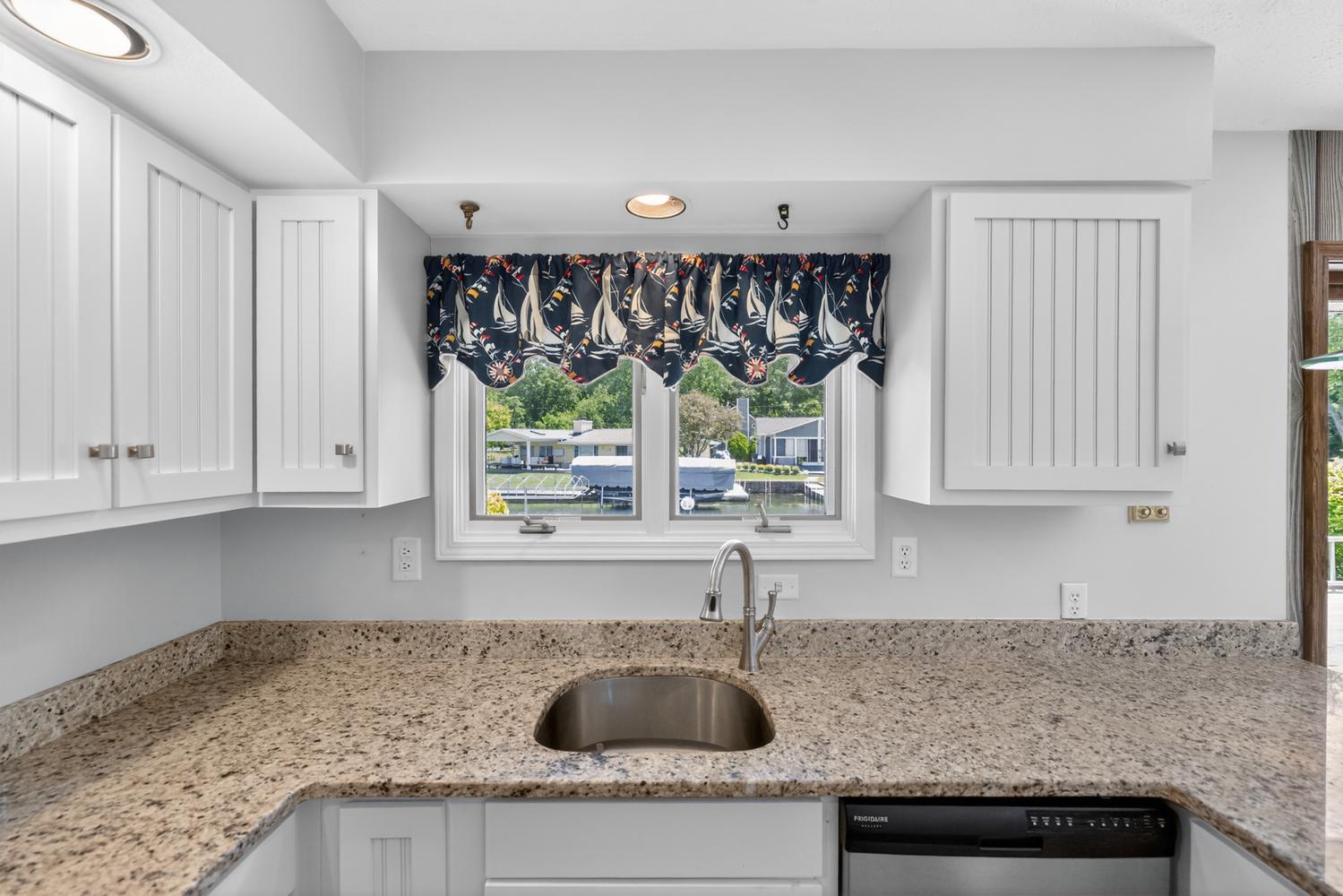 68911 Island Drive Edwardsburg MI 49112