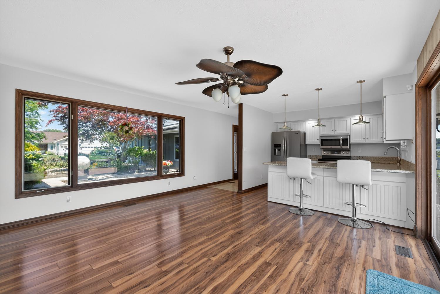 68911 Island Drive Edwardsburg MI 49112