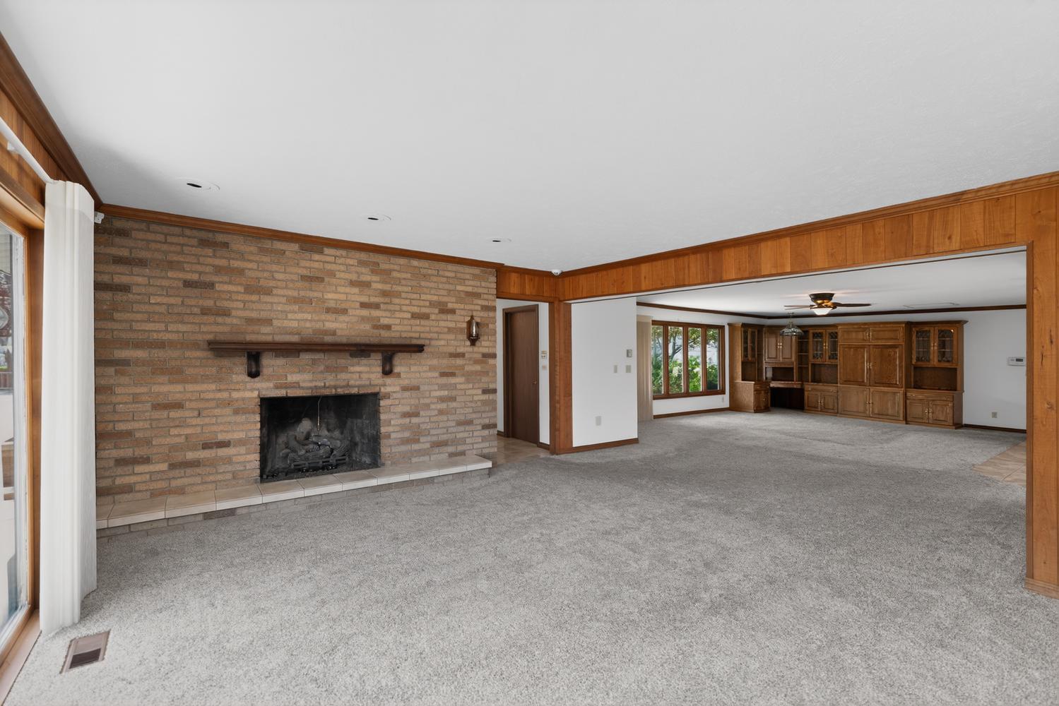 68911 Island Drive Edwardsburg MI 49112