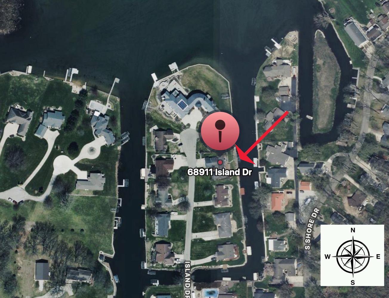 68911 Island Drive Edwardsburg MI 49112