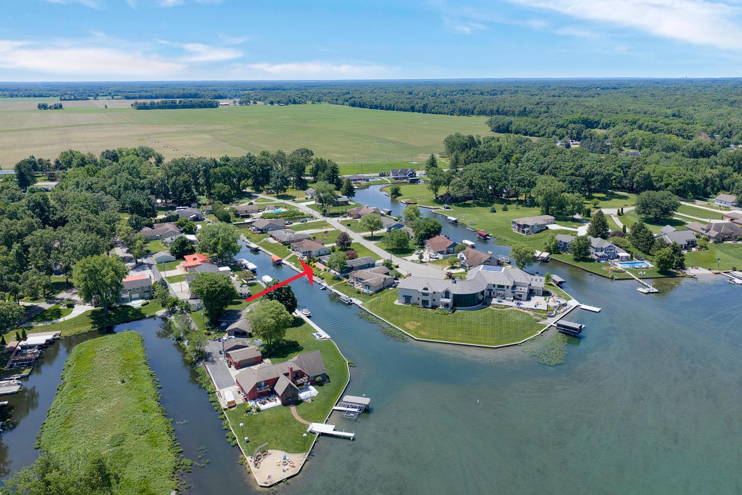68911 Island Drive Edwardsburg MI 49112