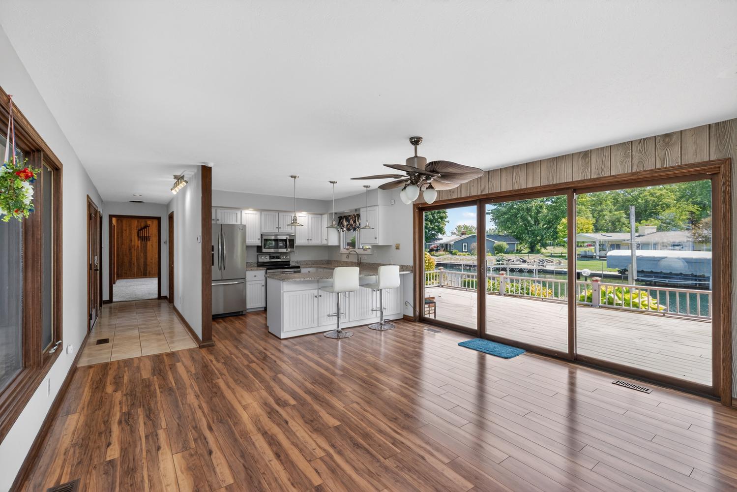 68911 Island Drive Edwardsburg MI 49112