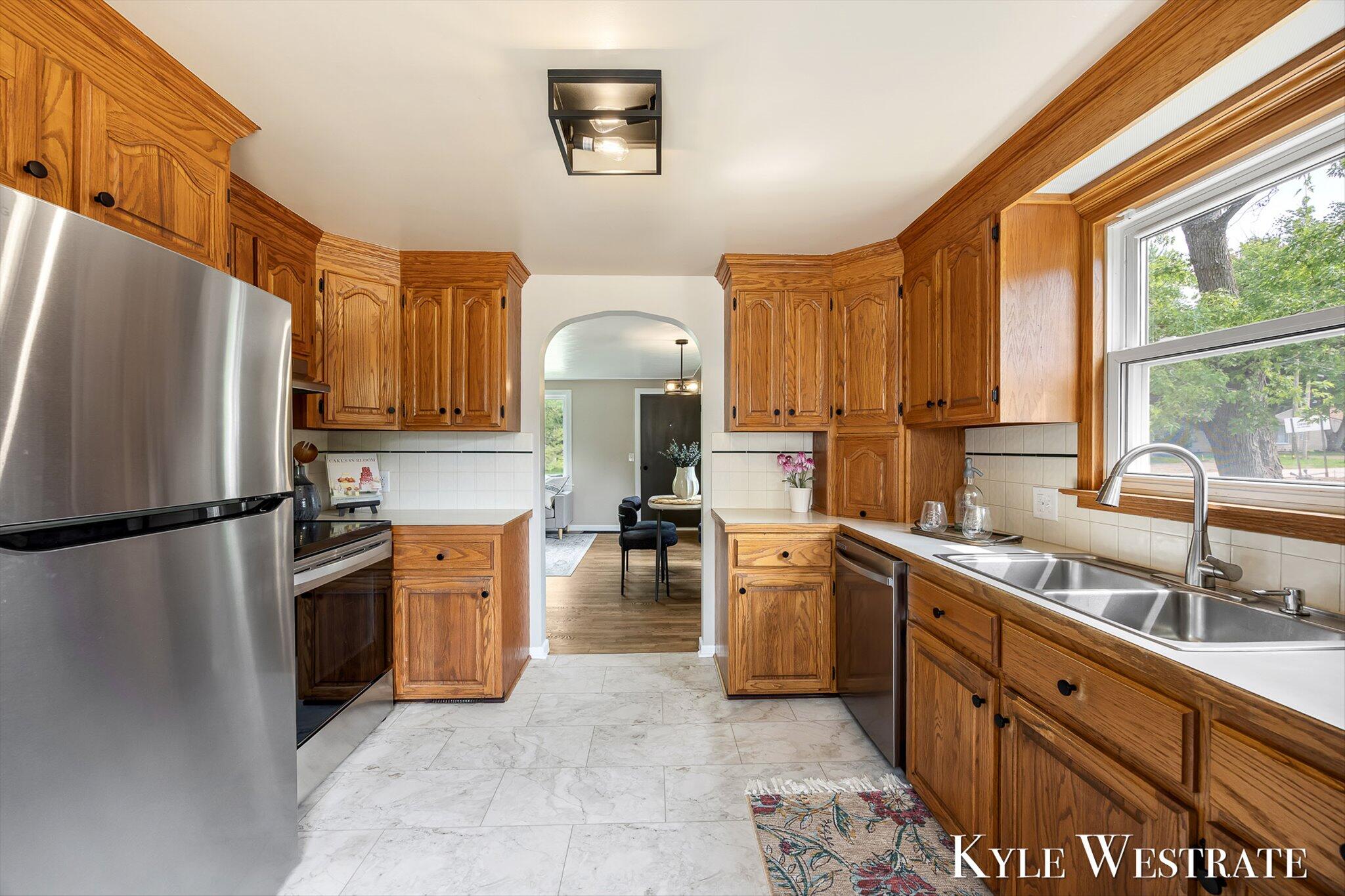 4205 Hillsdale Avenue NE Grand Rapids MI 49525