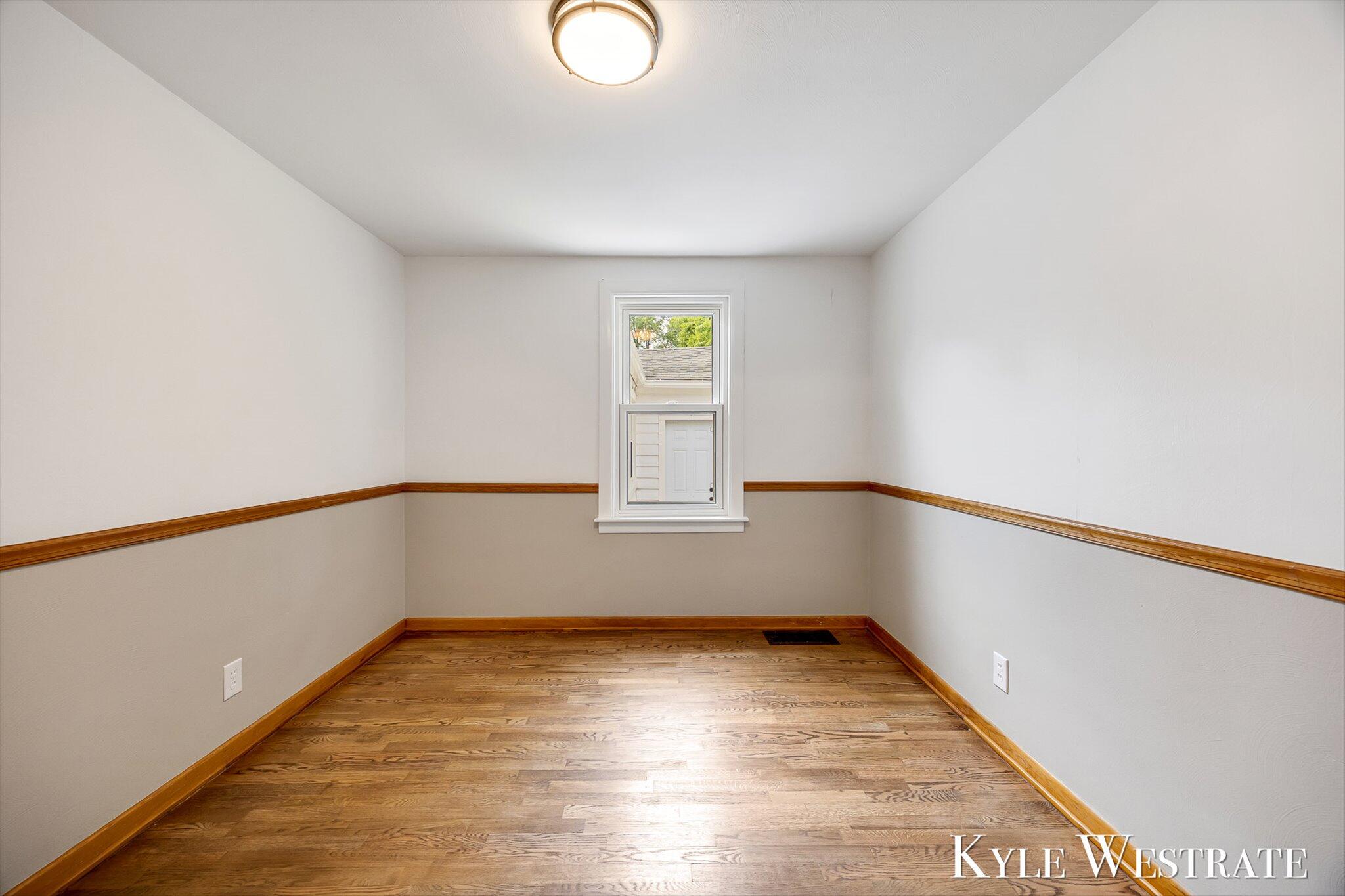4205 Hillsdale Avenue NE Grand Rapids MI 49525
