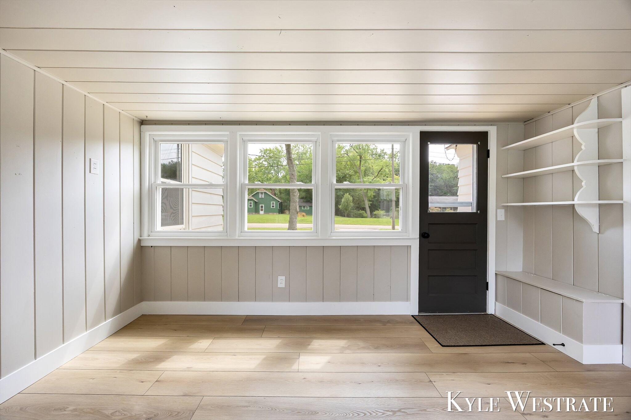 4205 Hillsdale Avenue NE Grand Rapids MI 49525