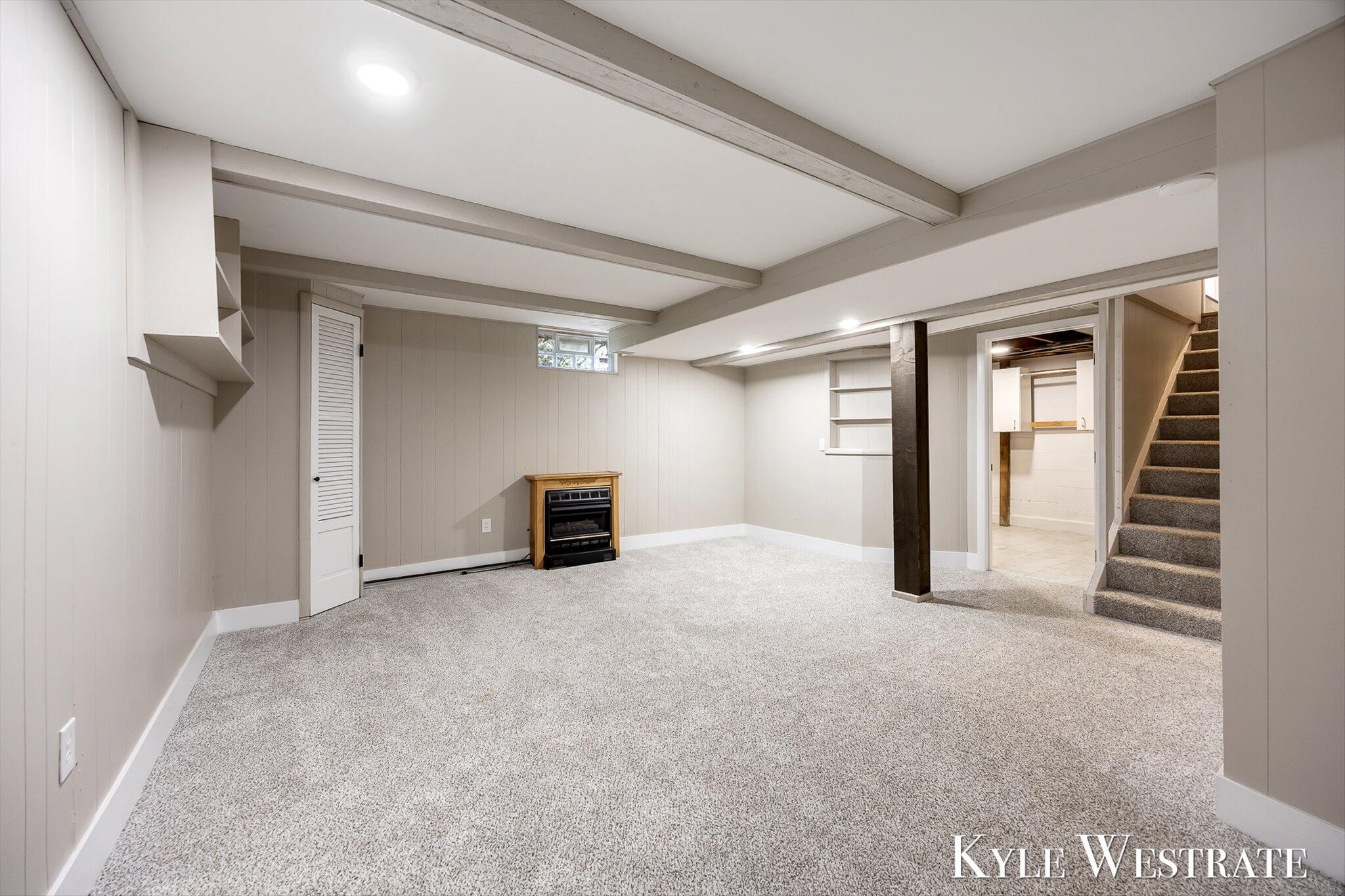 4205 Hillsdale Avenue NE Grand Rapids MI 49525