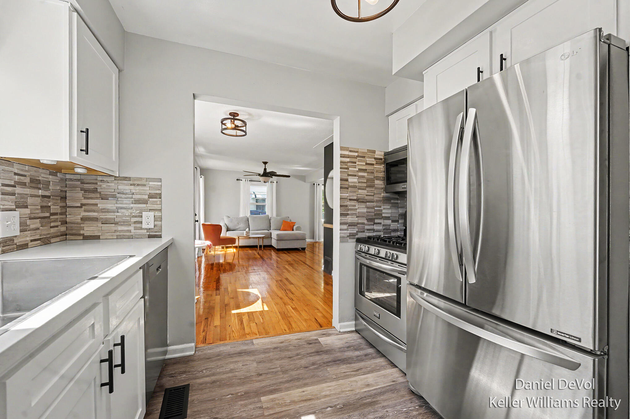 1243 NE Northlawn Street NE Grand Rapids MI 49505