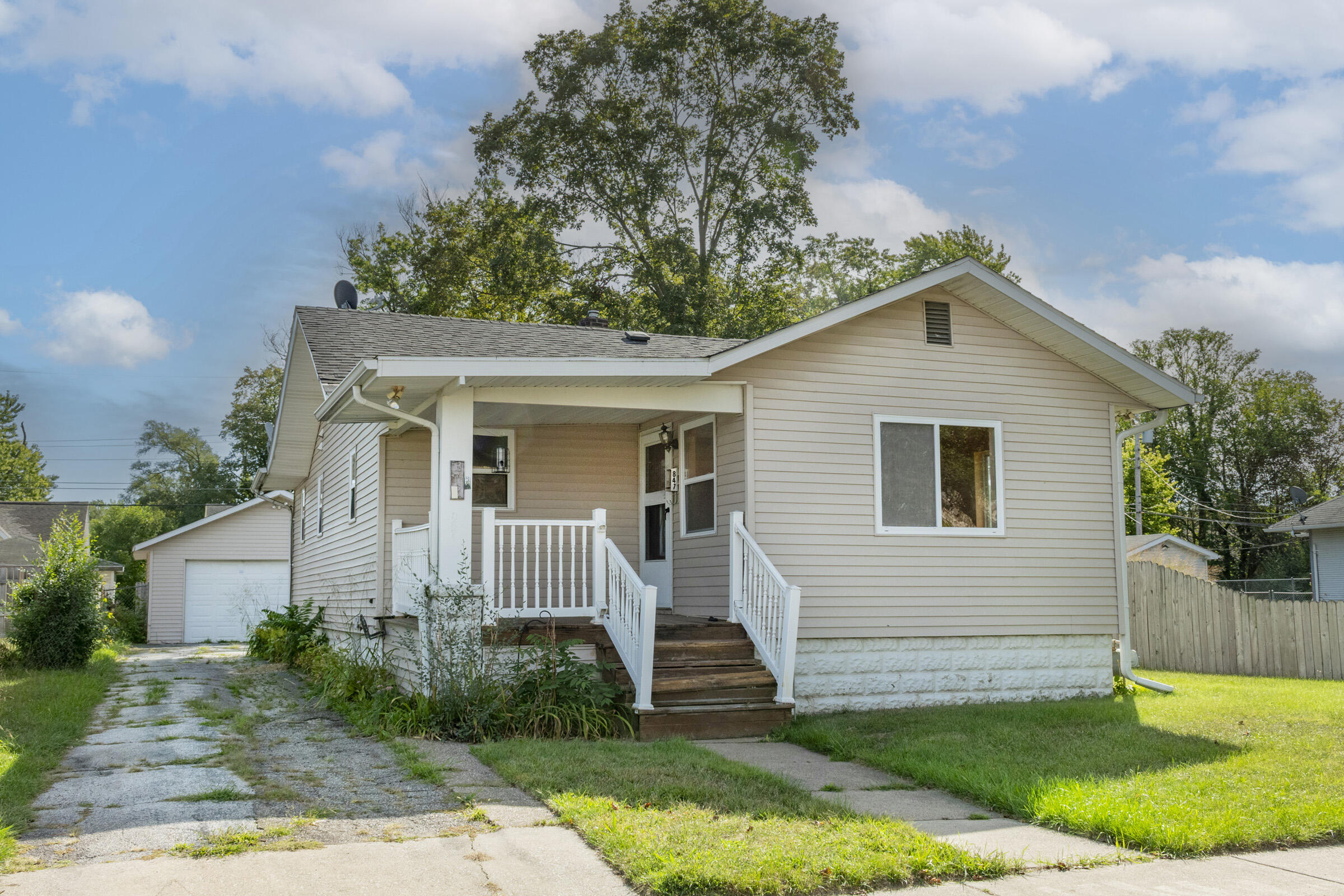 847 Colfax Avenue Benton Harbor MI 49022