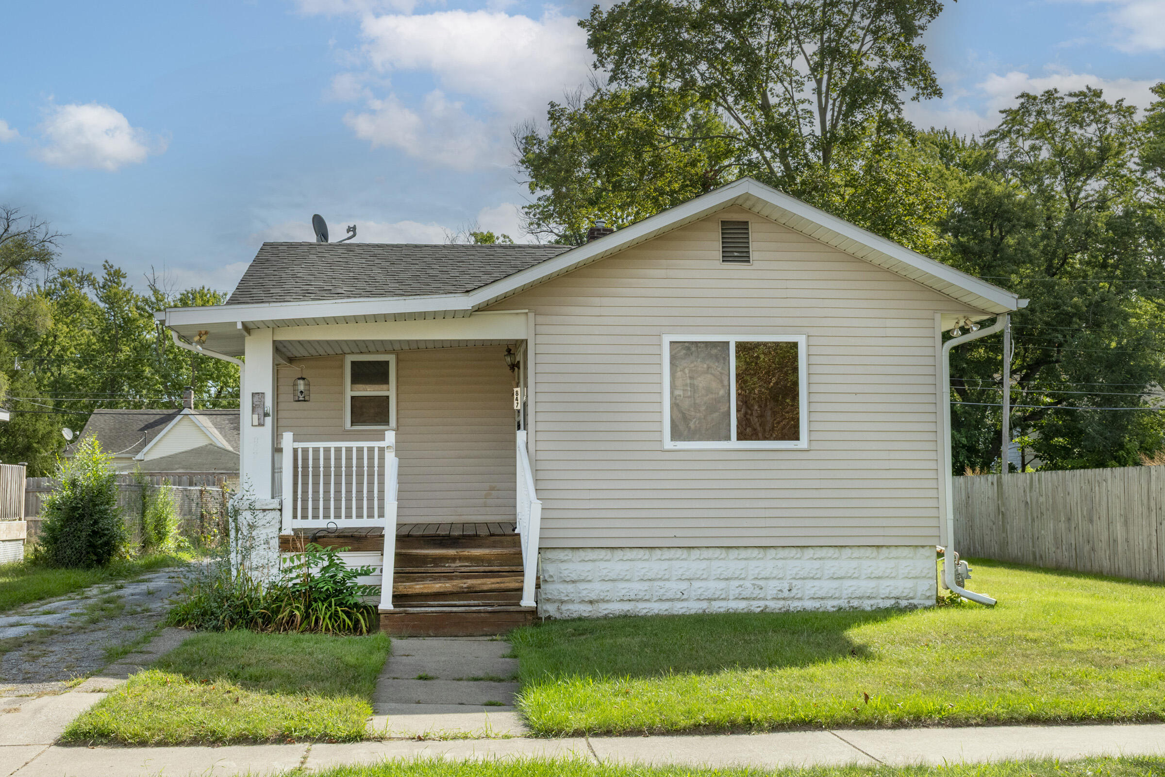 847 Colfax Avenue Benton Harbor MI 49022