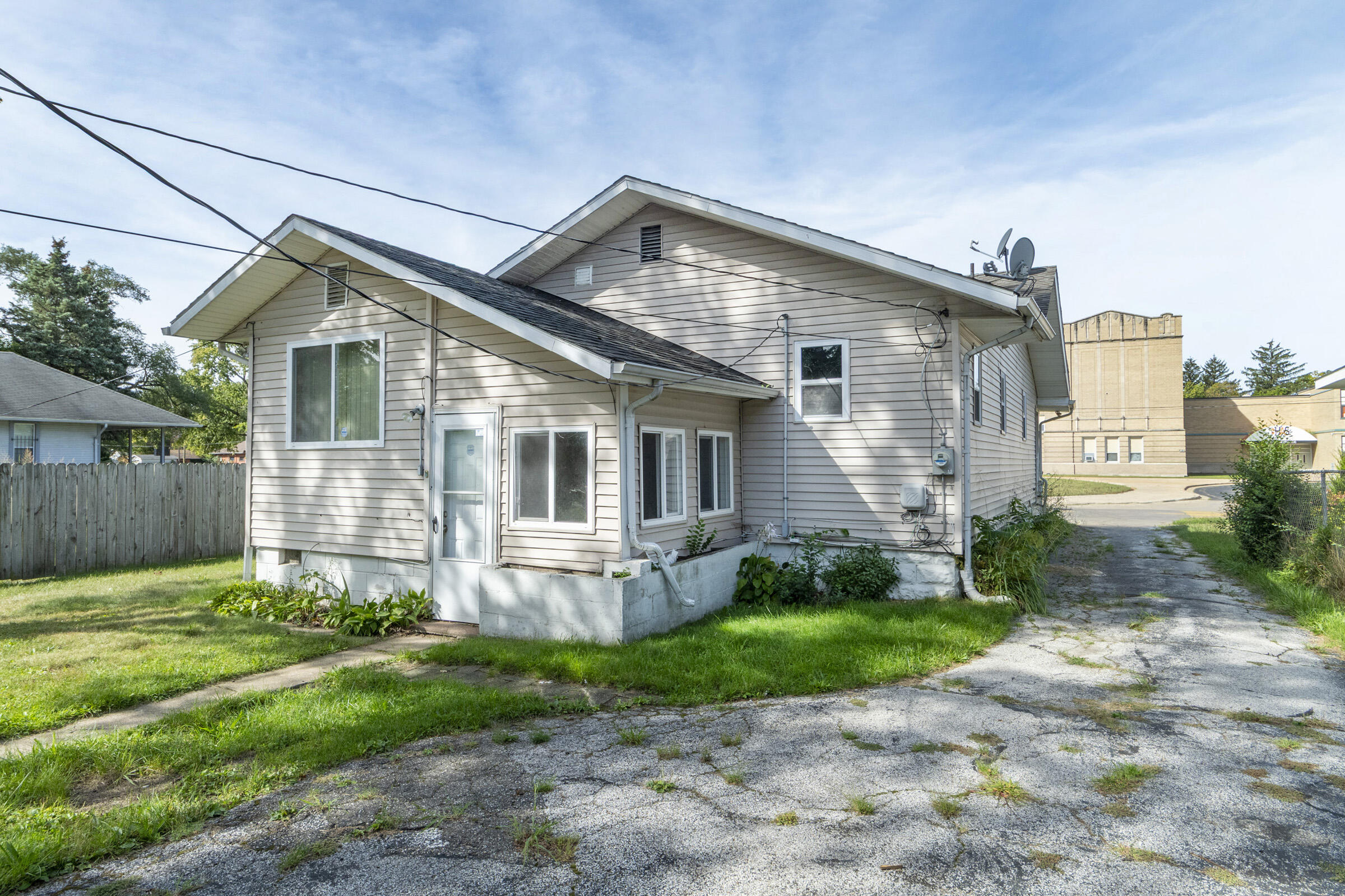 847 Colfax Avenue Benton Harbor MI 49022