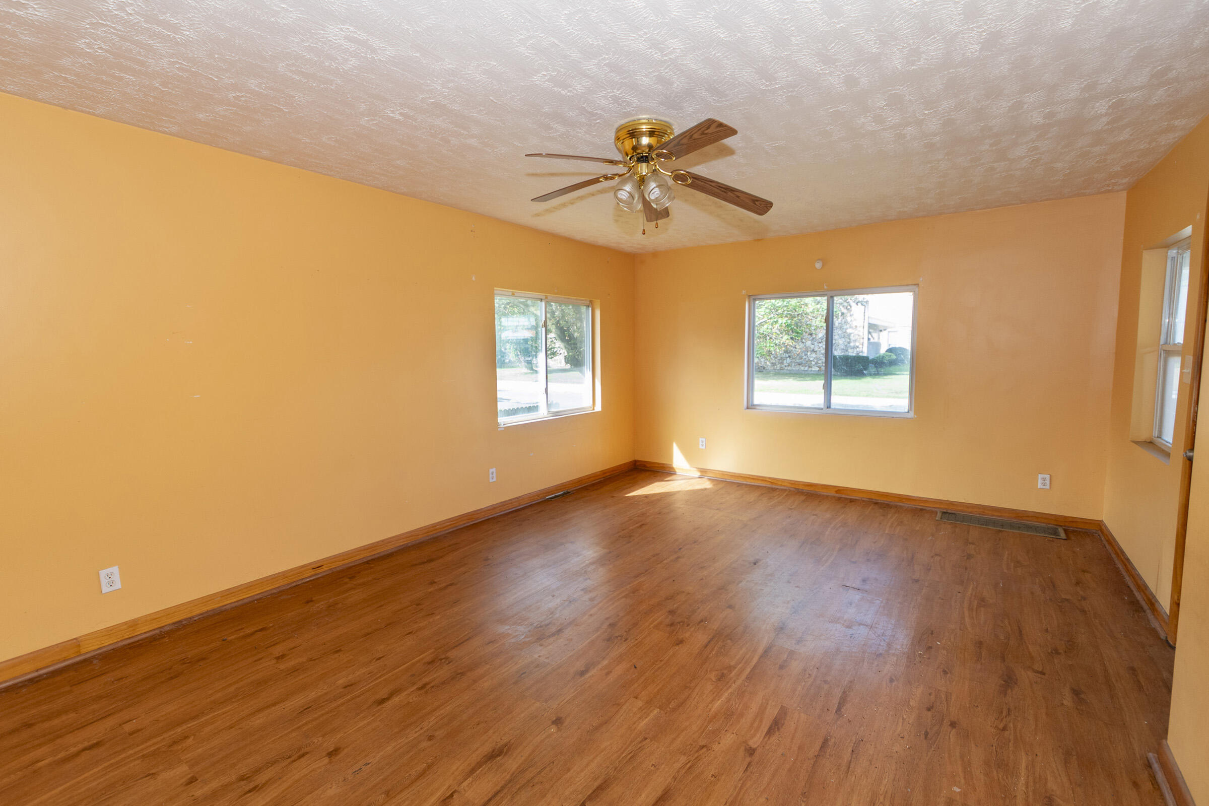 847 Colfax Avenue Benton Harbor MI 49022