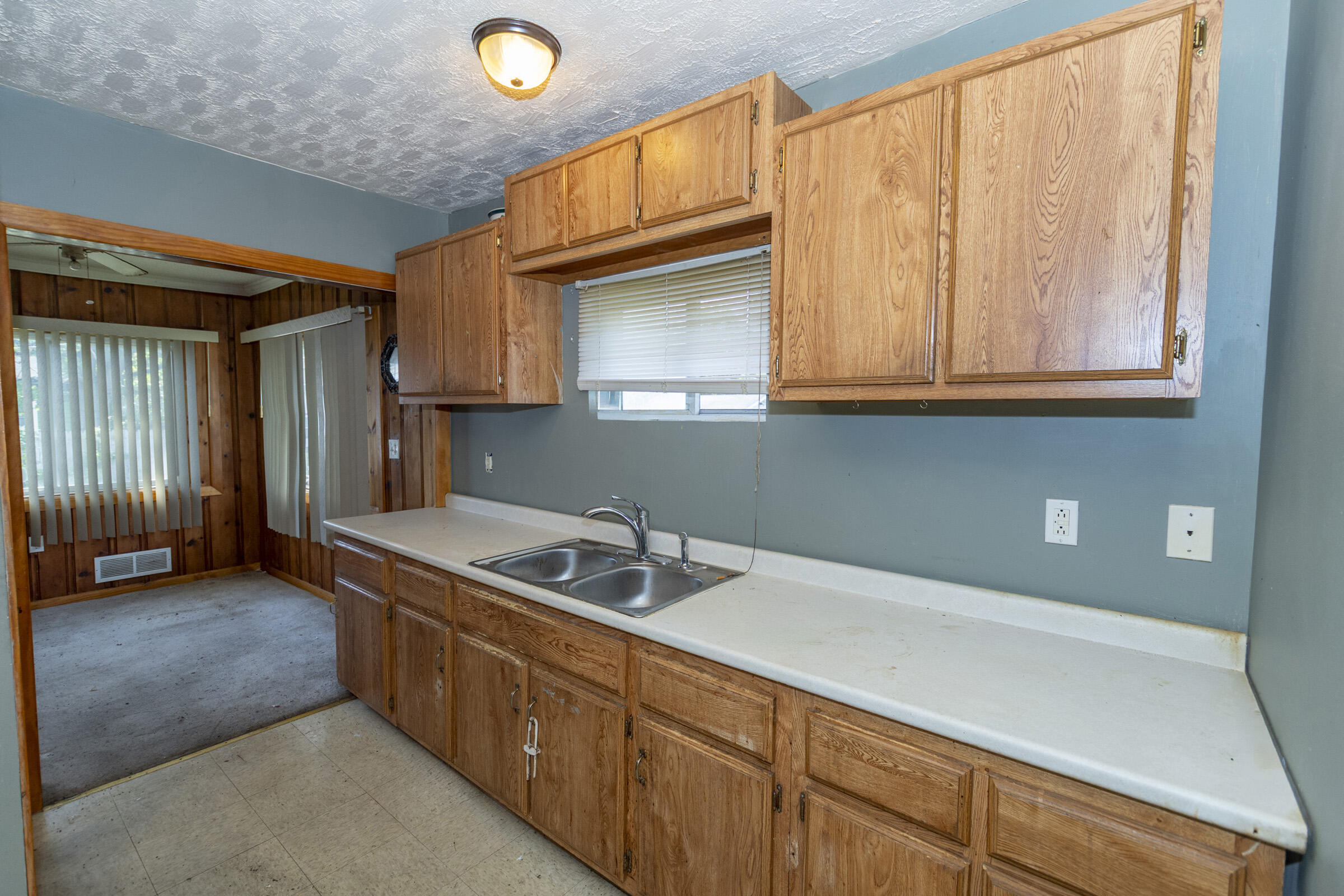 847 Colfax Avenue Benton Harbor MI 49022