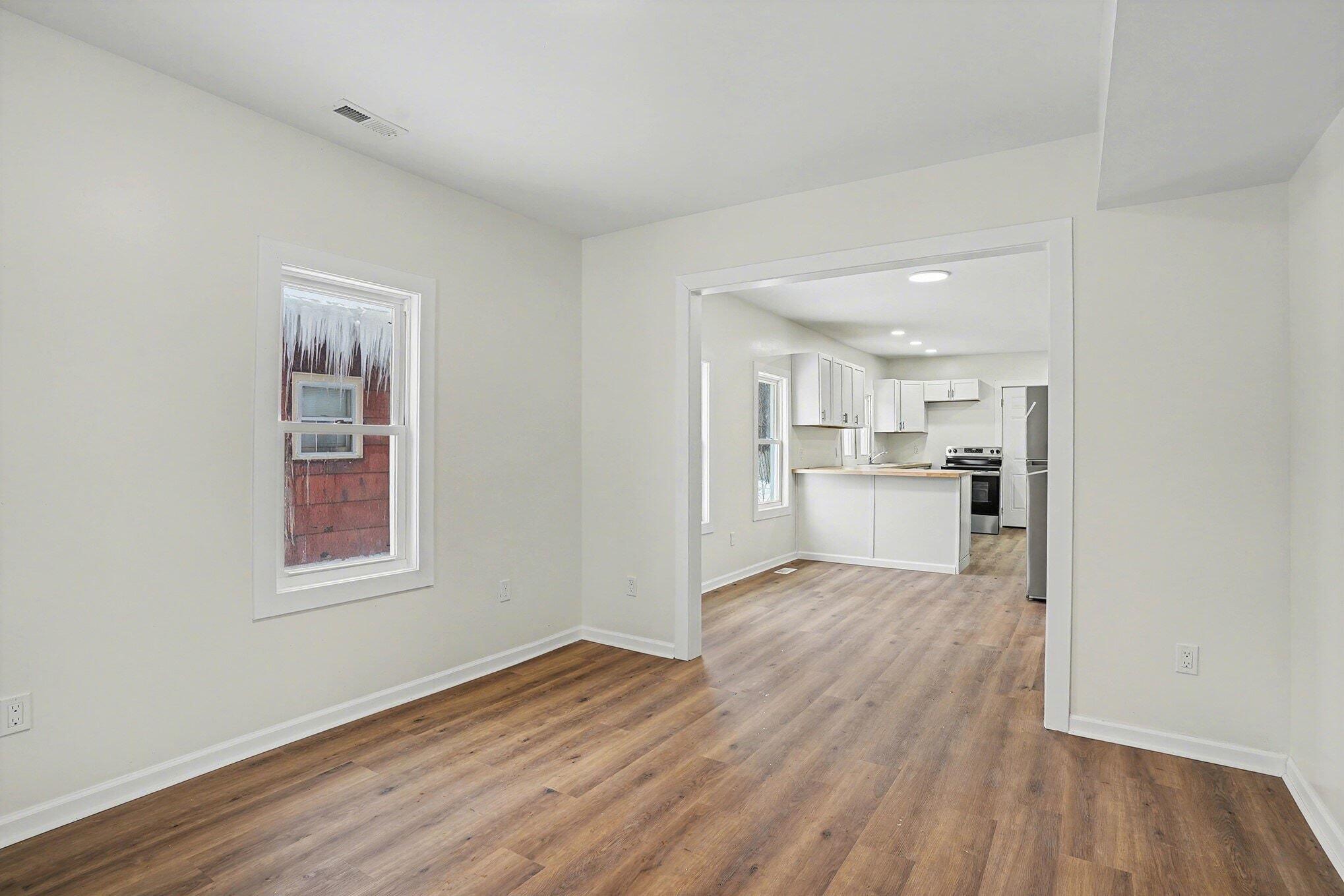 452 Leonard Avenue Muskegon MI 49442