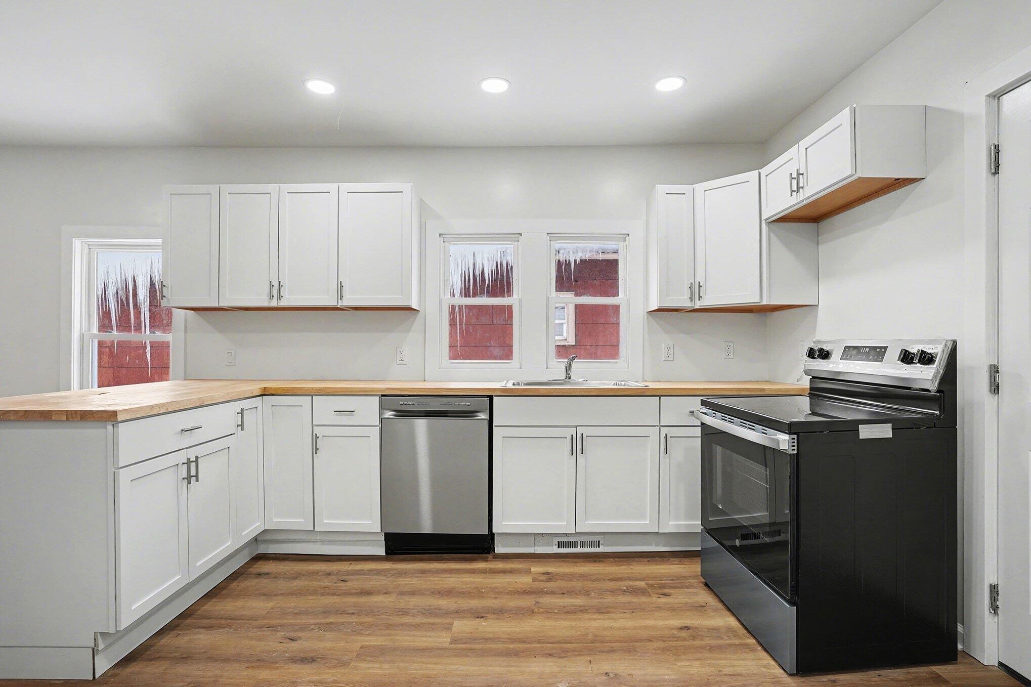 452 Leonard Avenue Muskegon MI 49442