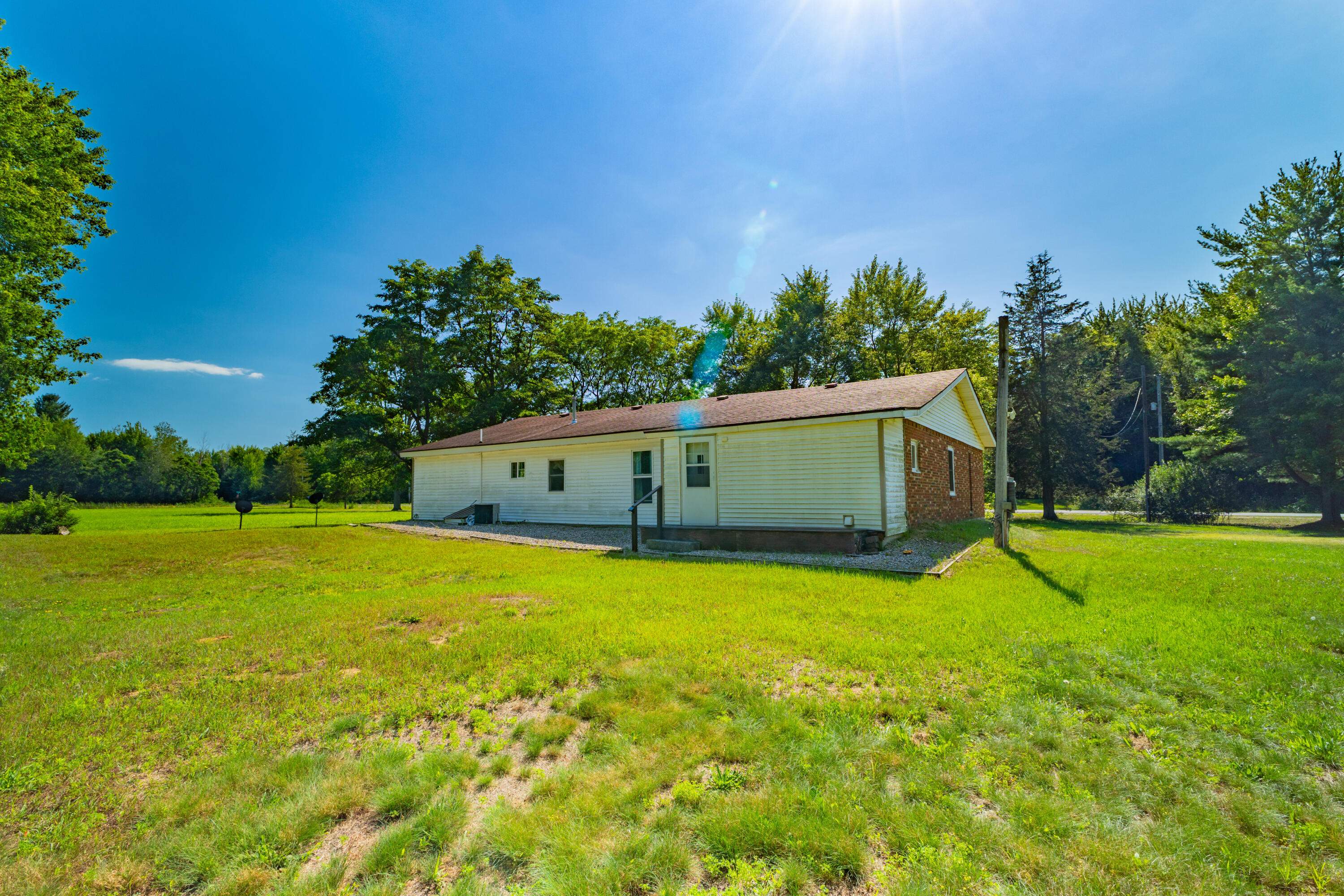 2217 54th Street Fennville MI 49408