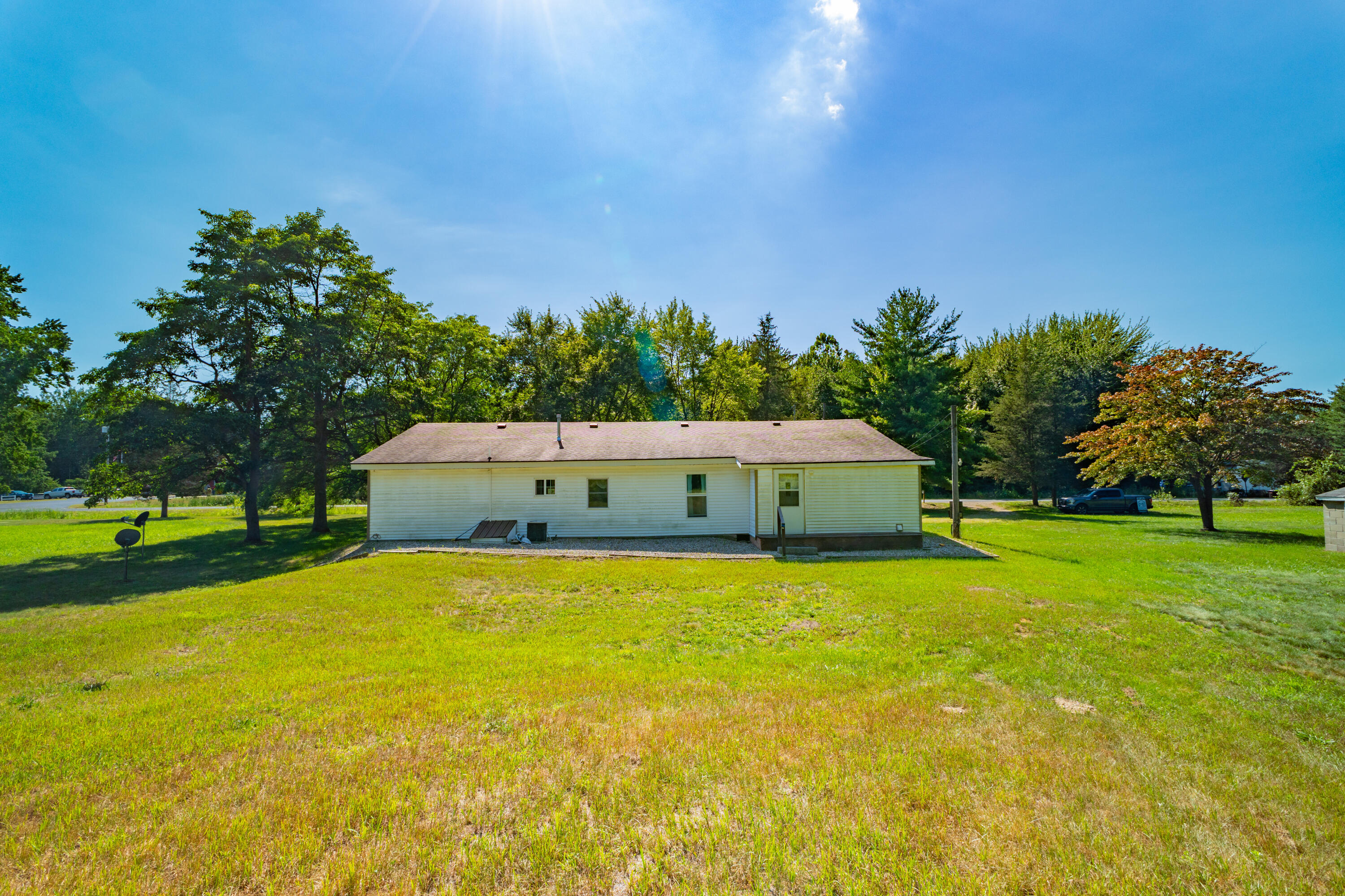 2217 54th Street Fennville MI 49408