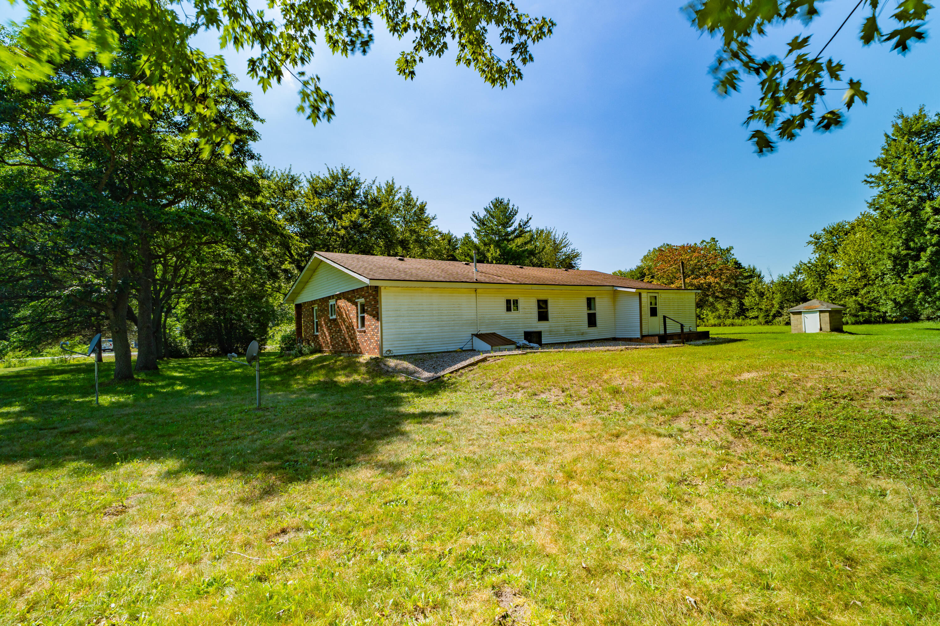 2217 54th Street Fennville MI 49408
