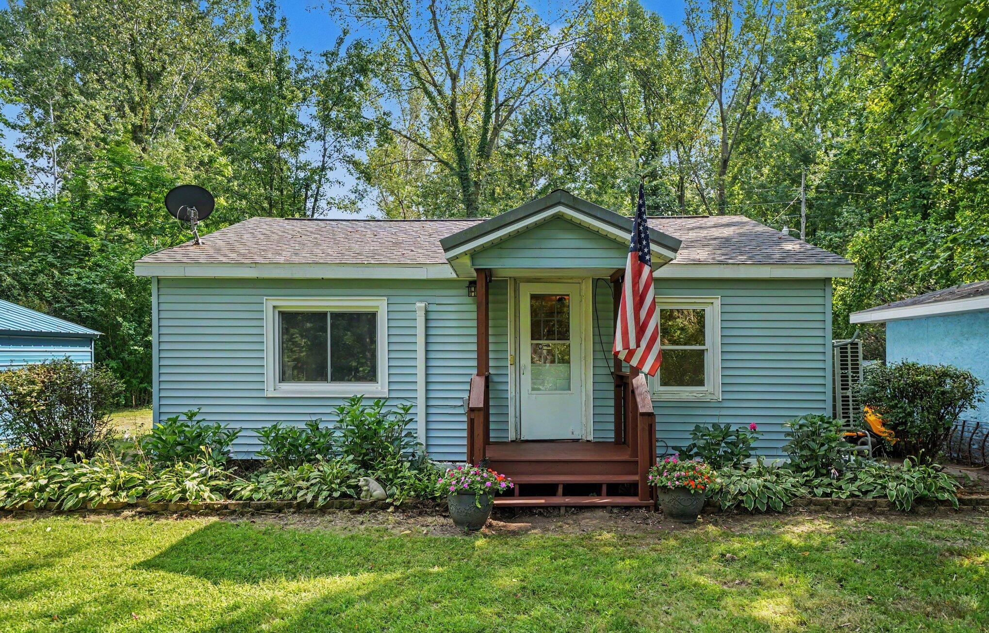 4650 Carmody Road Coloma MI 49038
