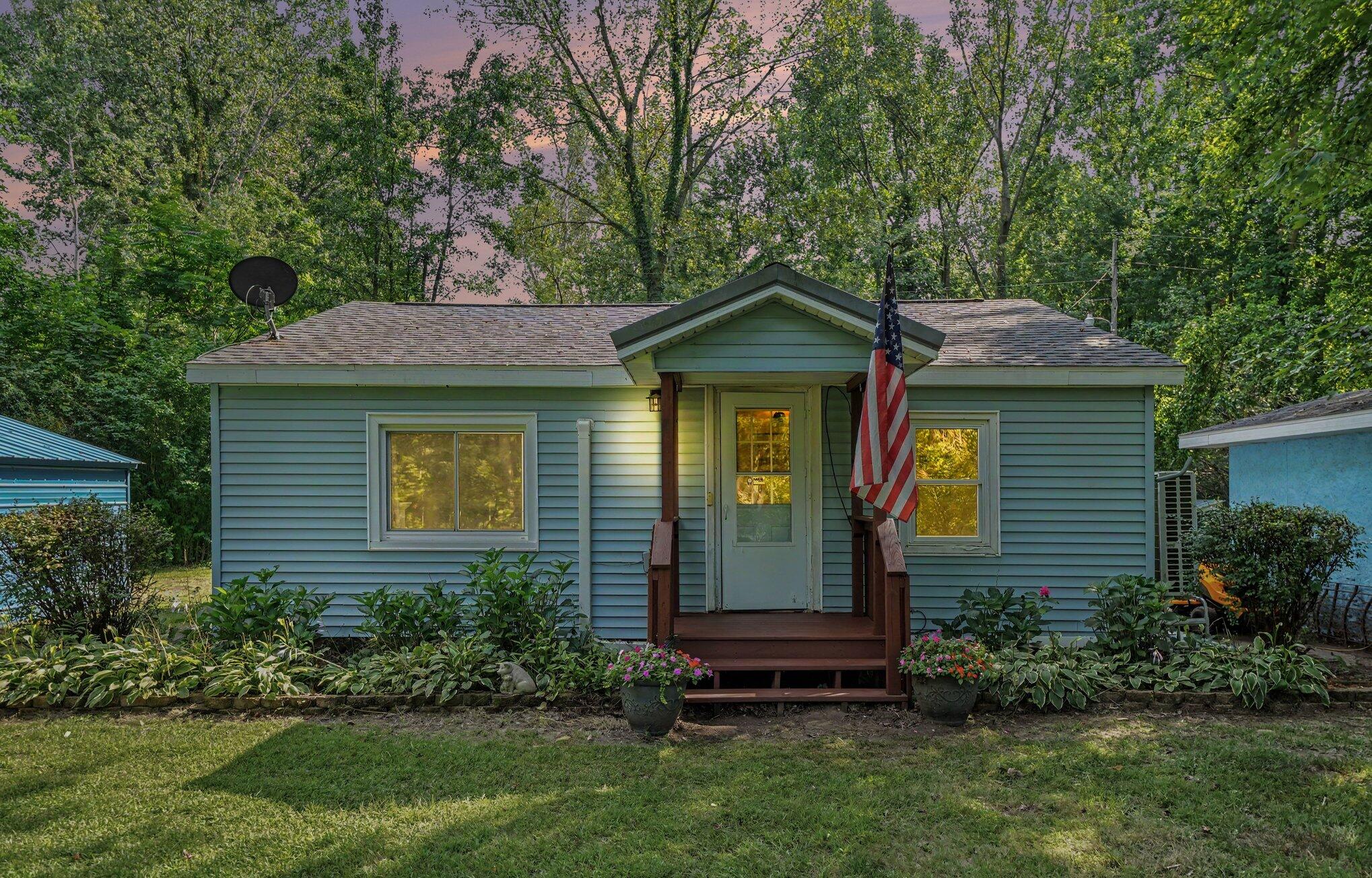 4650 Carmody Road Coloma MI 49038