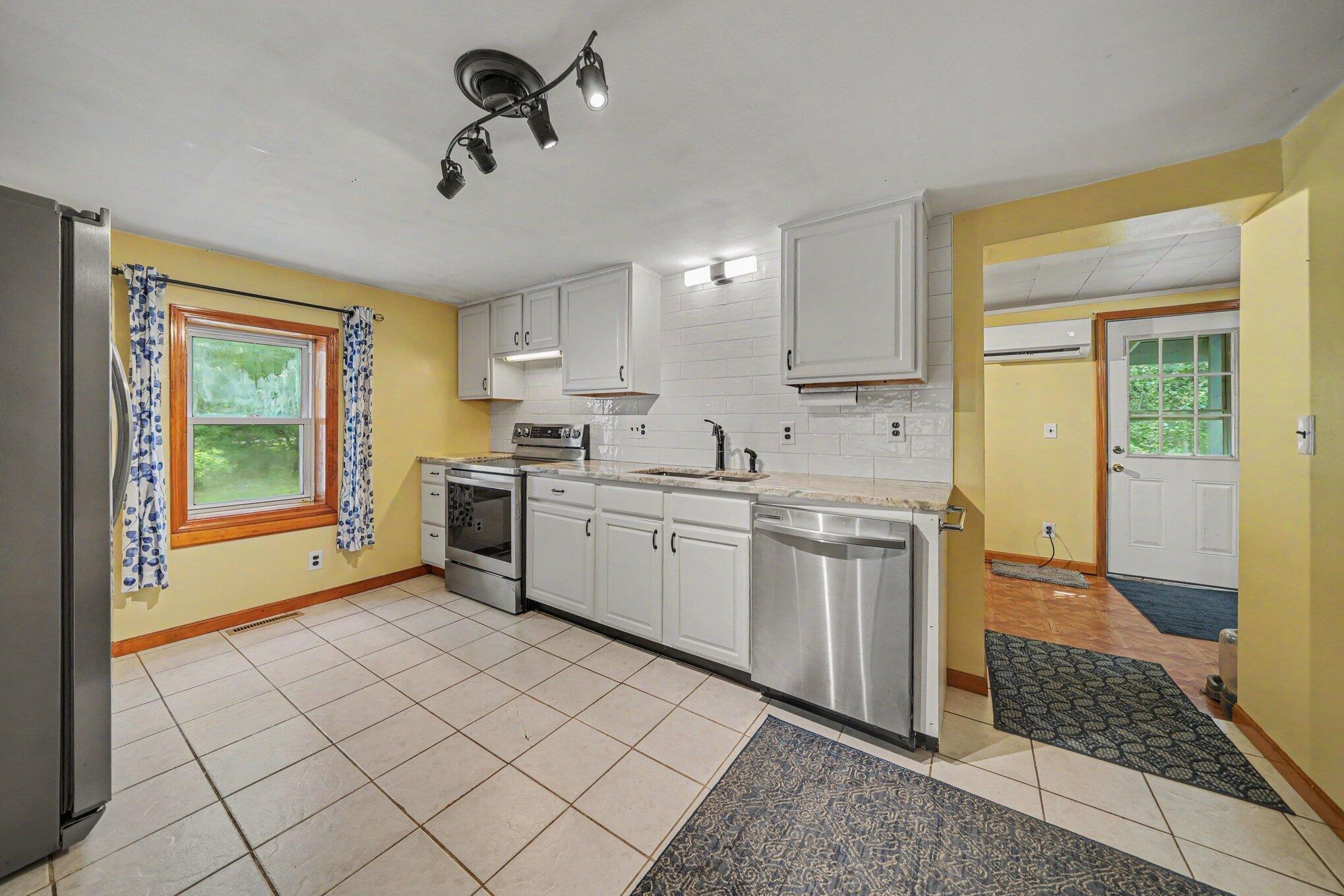 4650 Carmody Road Coloma MI 49038