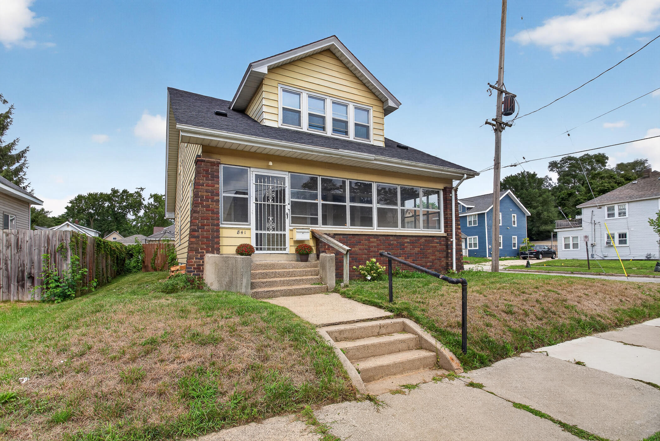 841 Adams Street SE Grand Rapids MI 49507