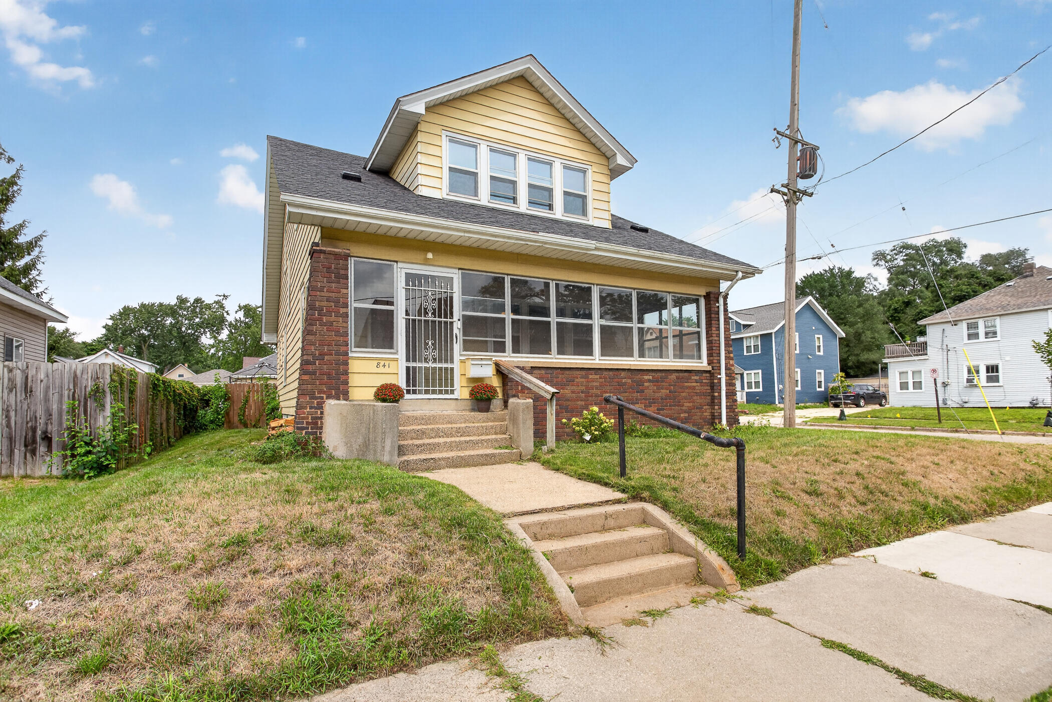 841 Adams Street SE Grand Rapids MI 49507