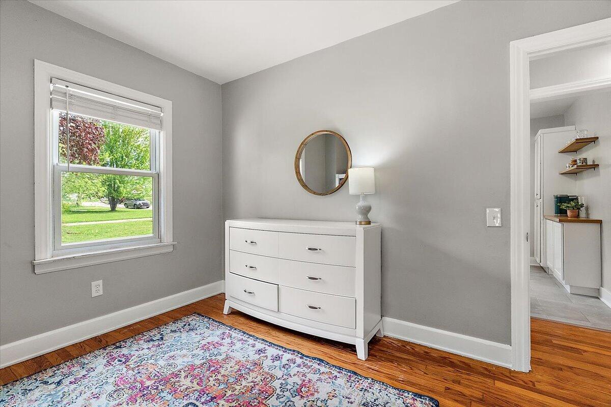 1331 Hillcrest Avenue NW Grand Rapids MI 49504