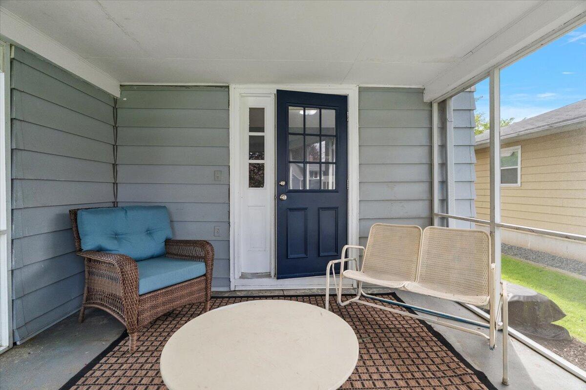 1331 Hillcrest Avenue NW Grand Rapids MI 49504