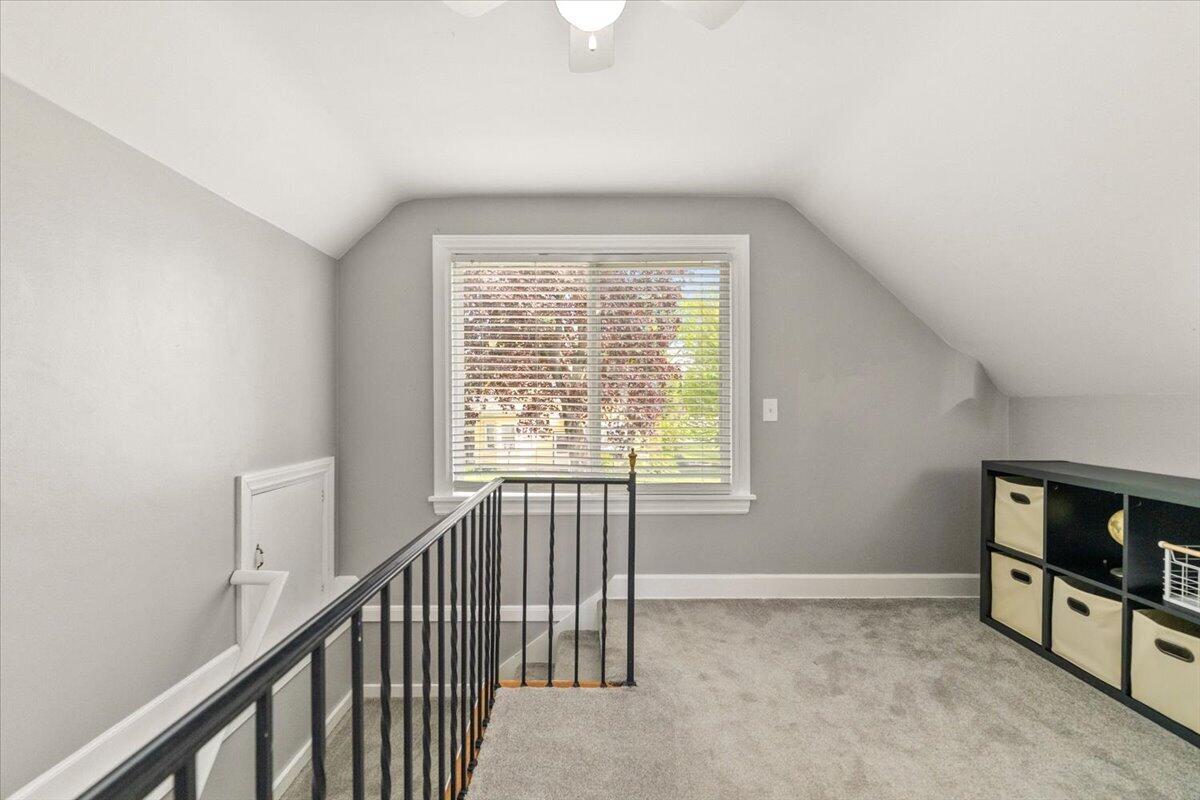 1331 Hillcrest Avenue NW Grand Rapids MI 49504