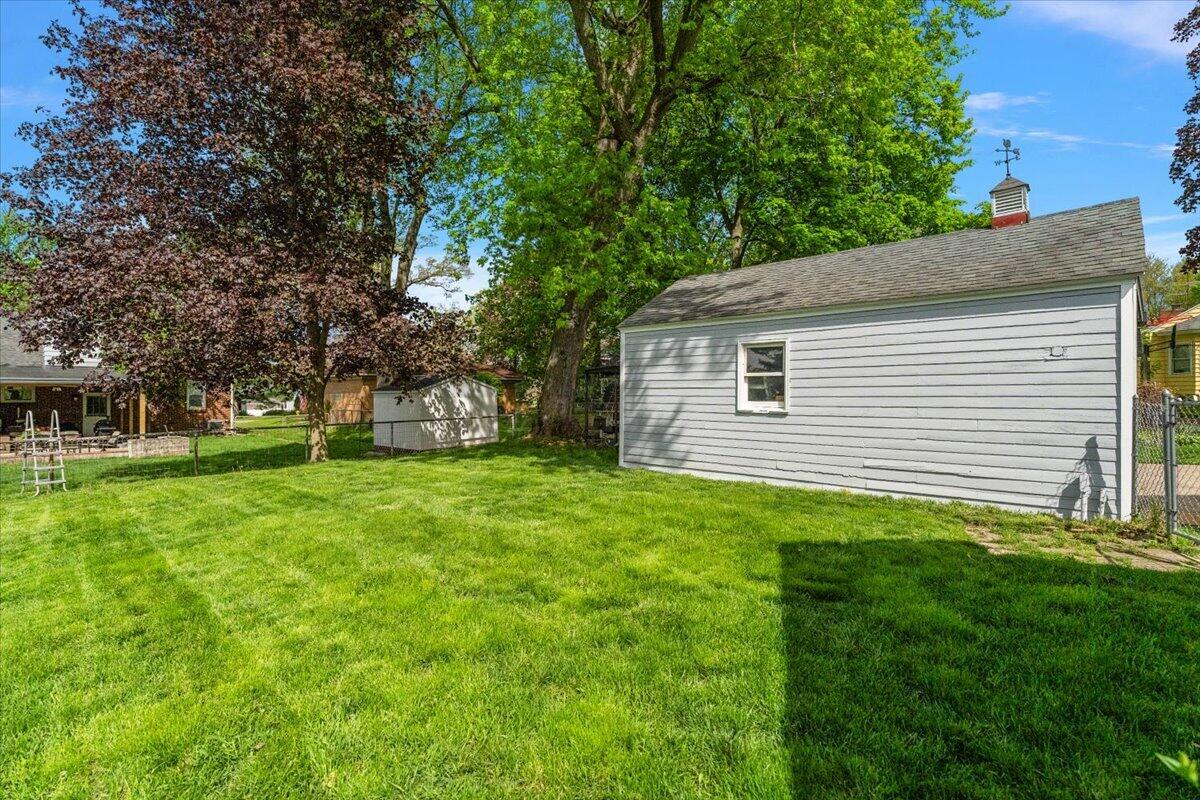 1331 Hillcrest Avenue NW Grand Rapids MI 49504