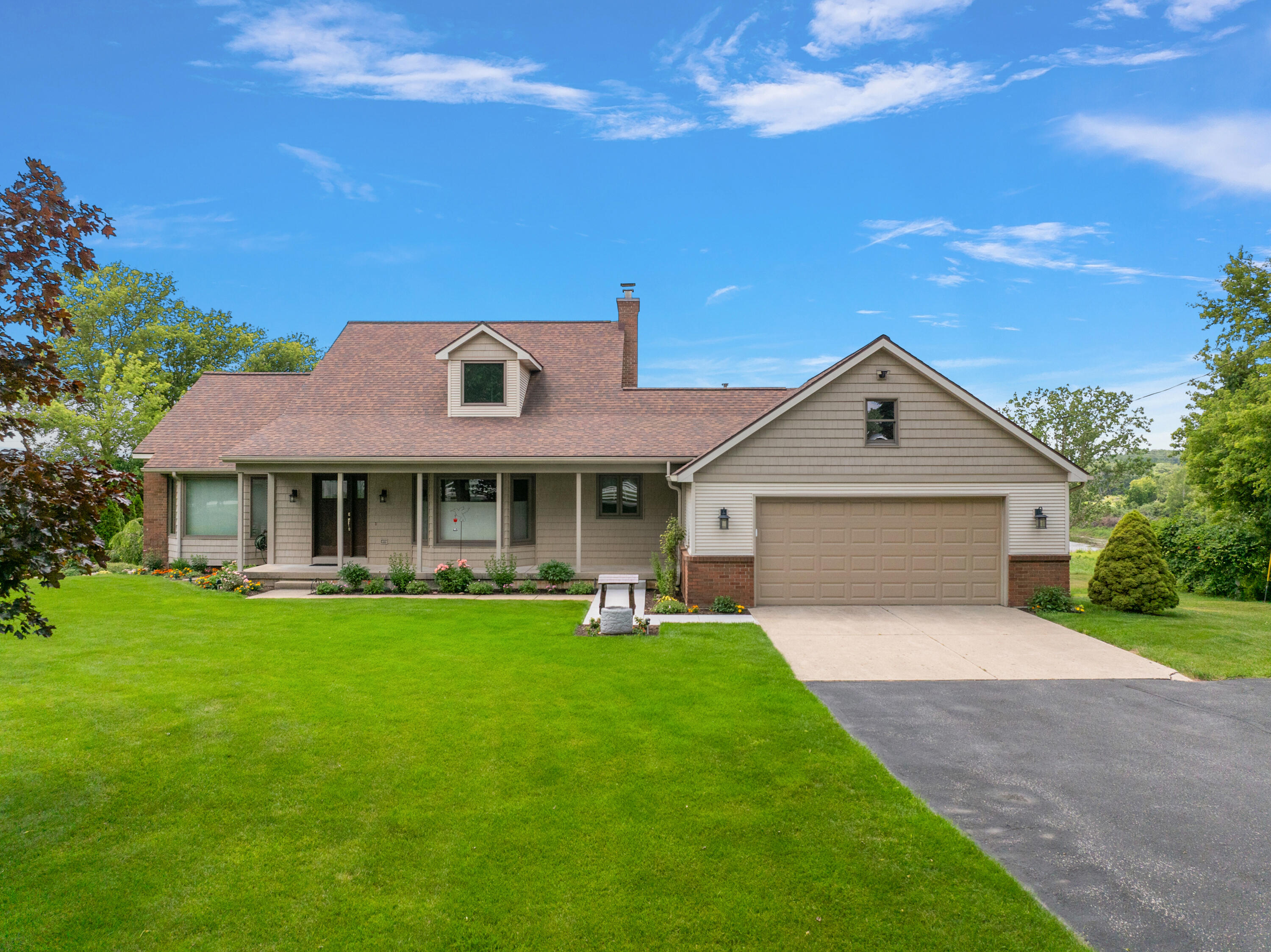 12211 8th Avenue NW Grand Rapids MI 49534