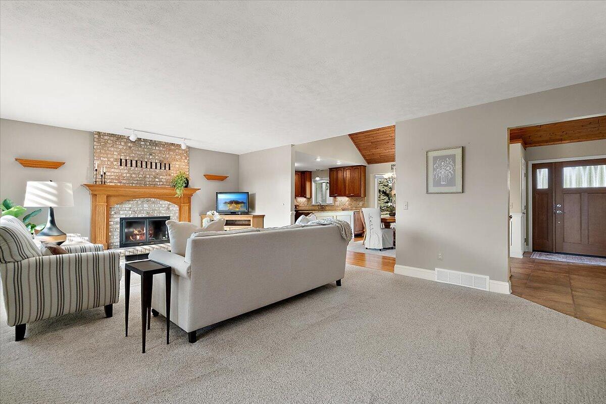 12211 8th Avenue NW Grand Rapids MI 49534