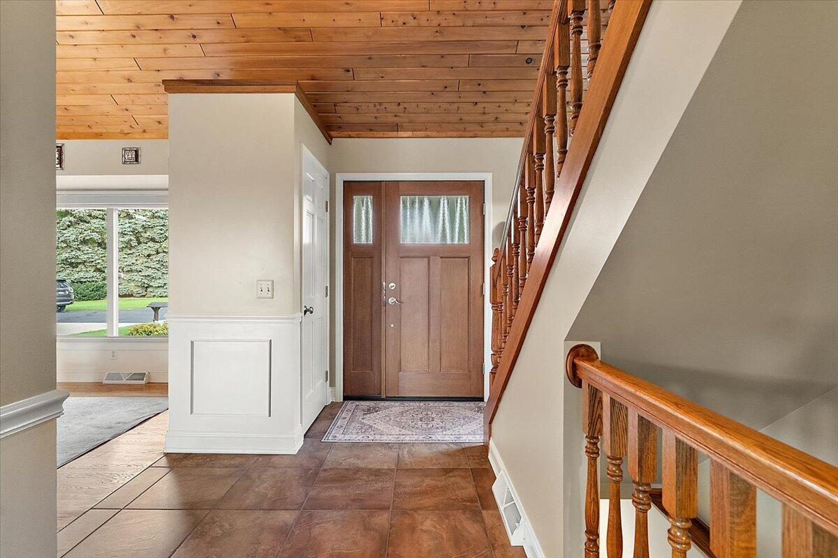 12211 8th Avenue NW Grand Rapids MI 49534