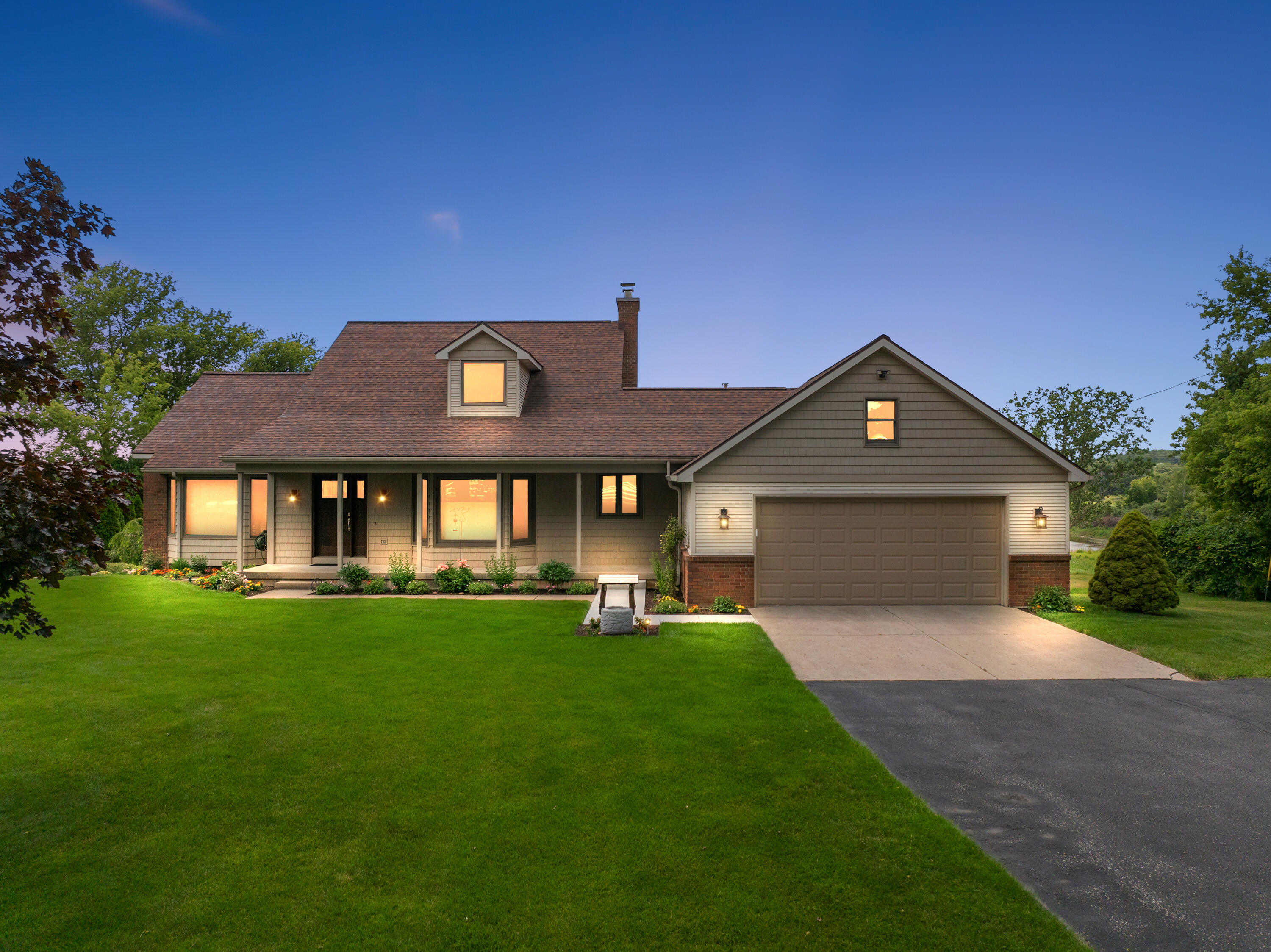 12211 8th Avenue NW Grand Rapids MI 49534