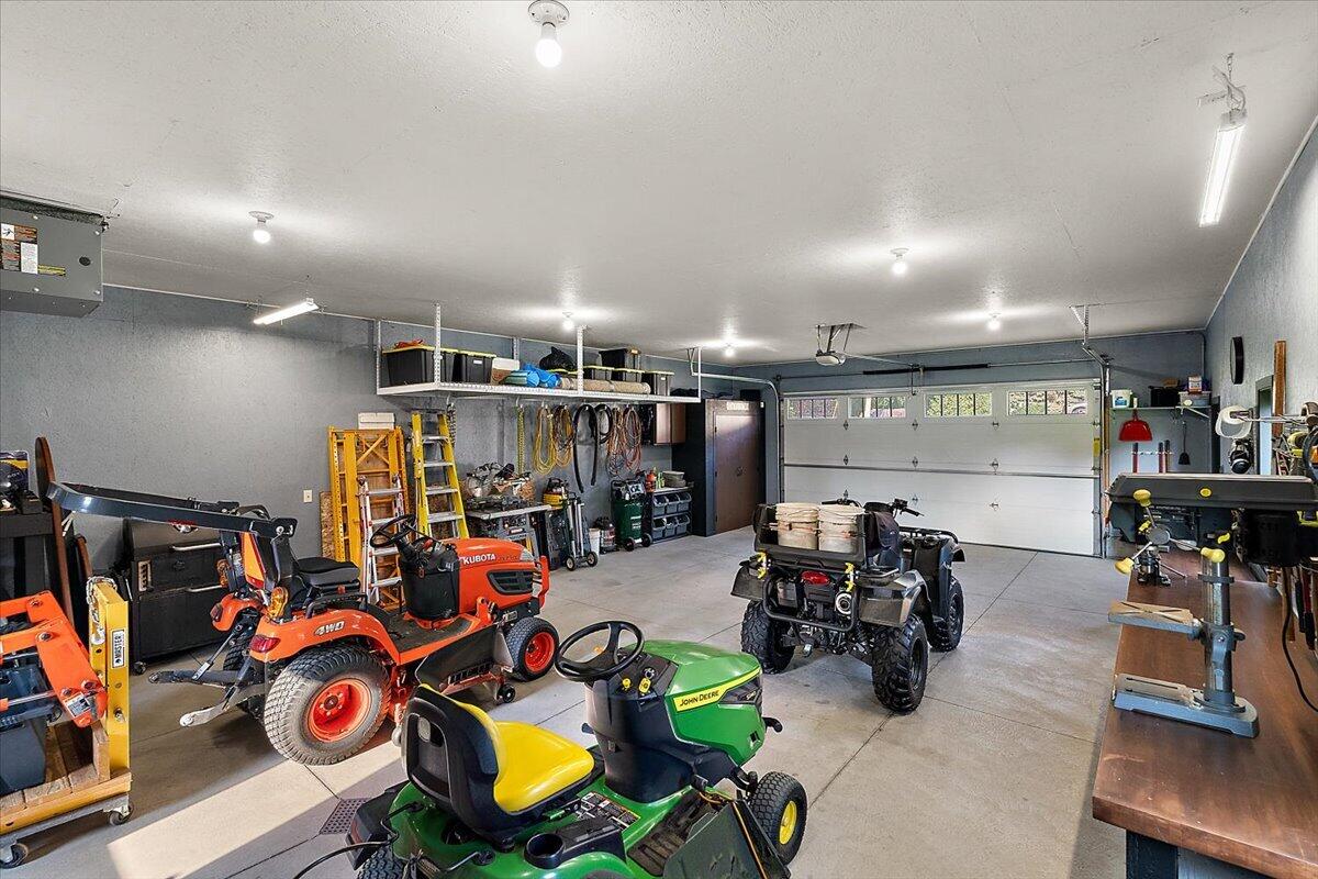 12211 8th Avenue NW Grand Rapids MI 49534
