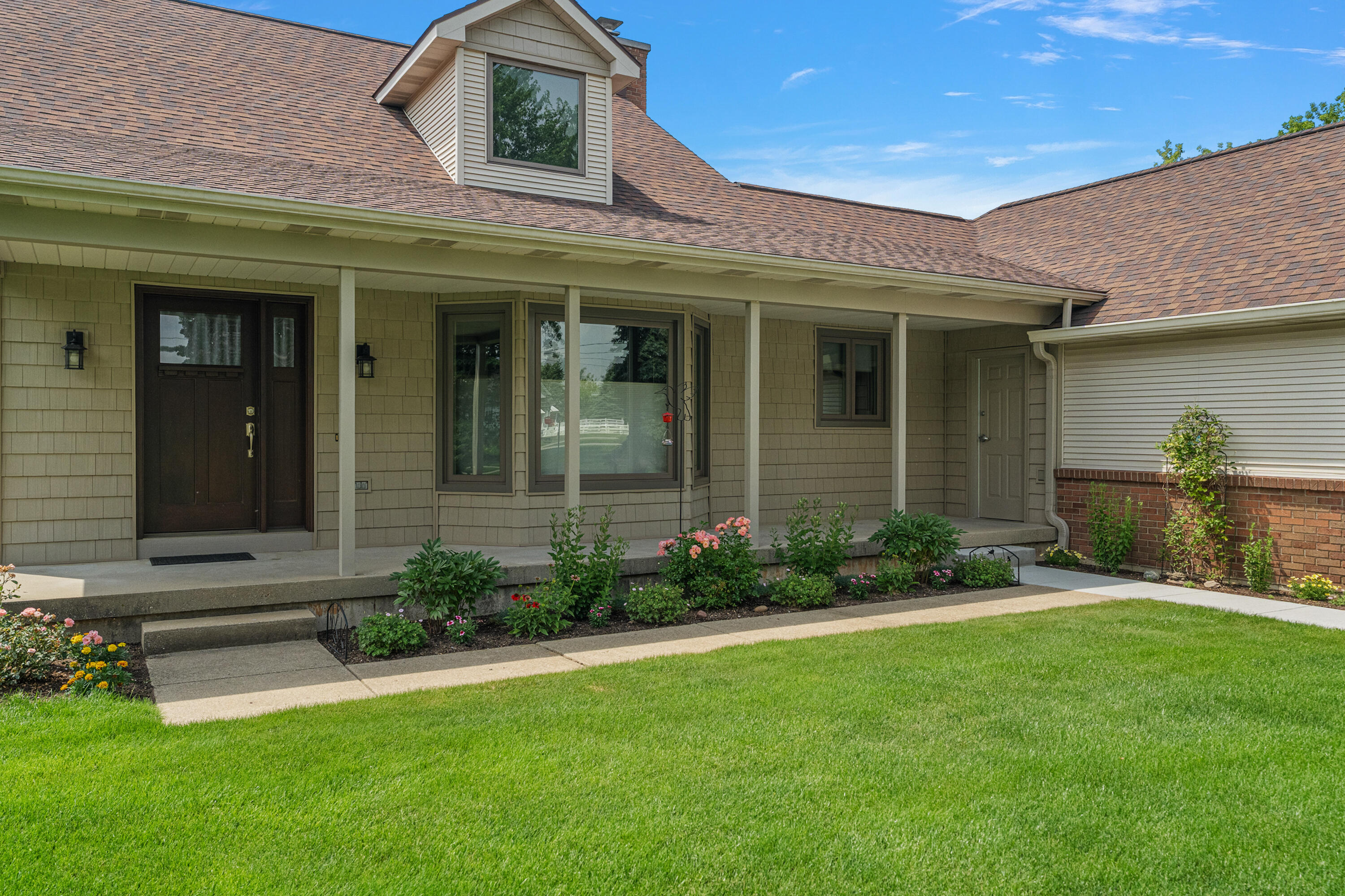 12211 8th Avenue NW Grand Rapids MI 49534