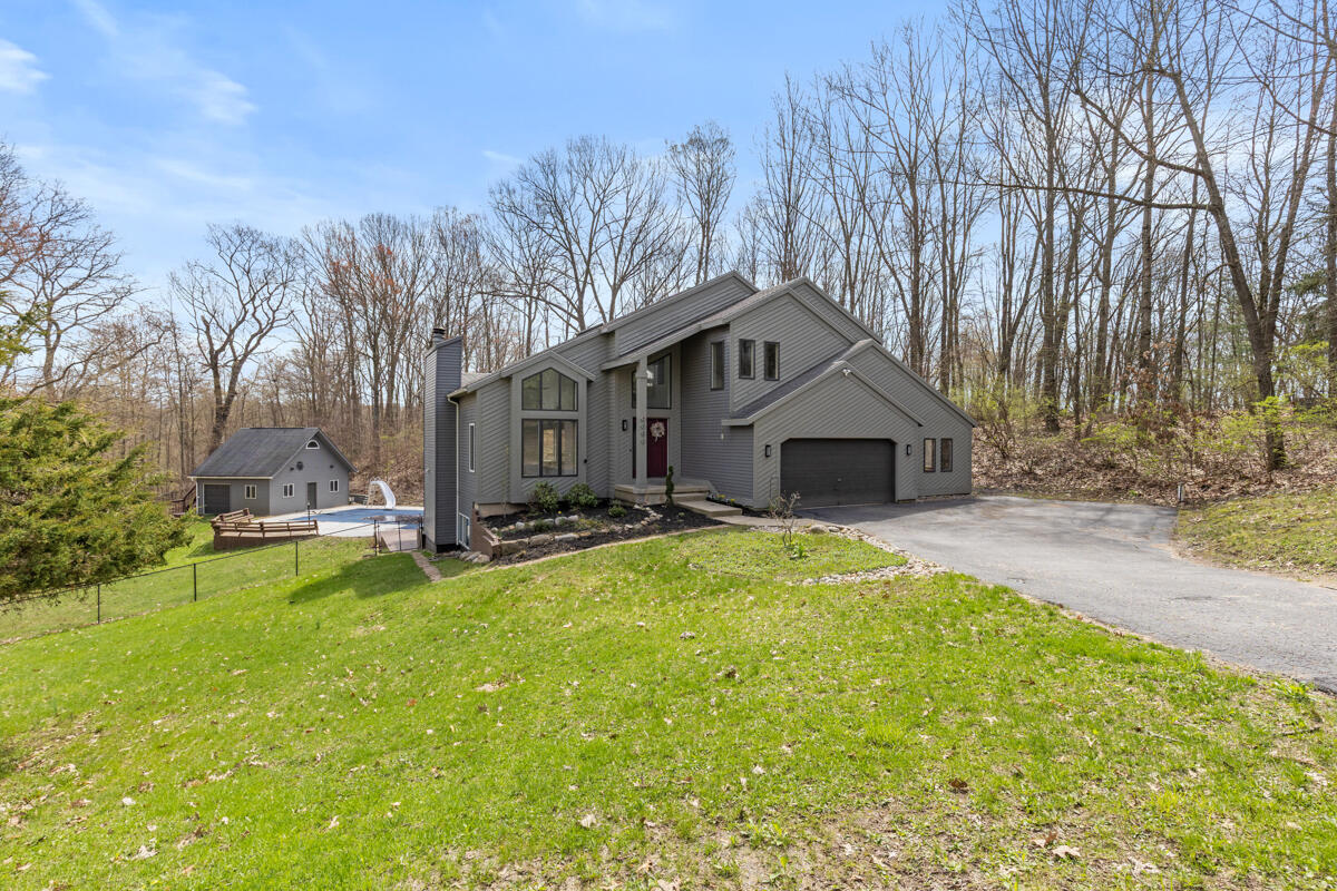 7721 Sun Quest Ridge Drive NE Ada MI 49301