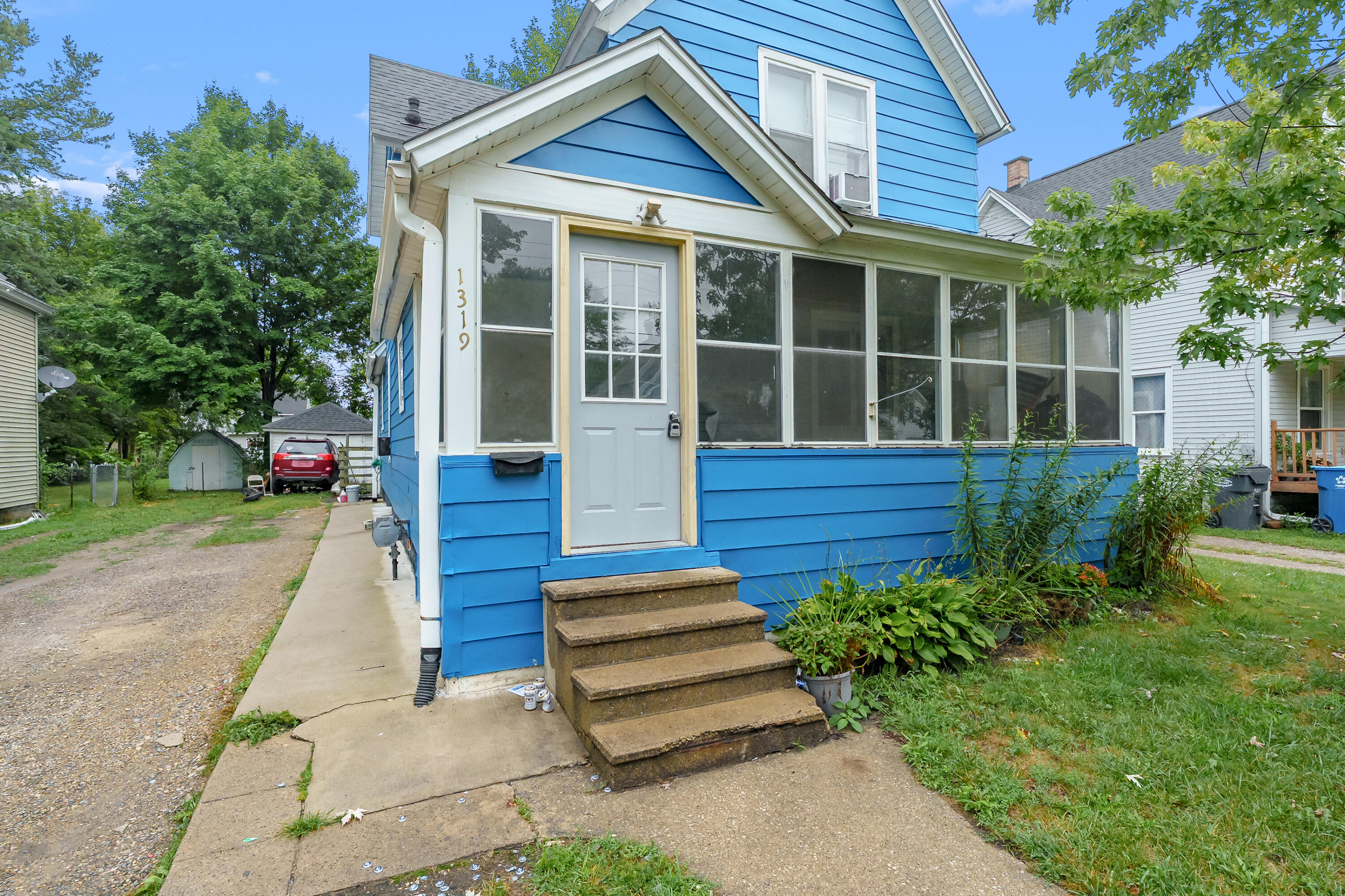 1319 Jackson Street Kalamazoo MI 49001