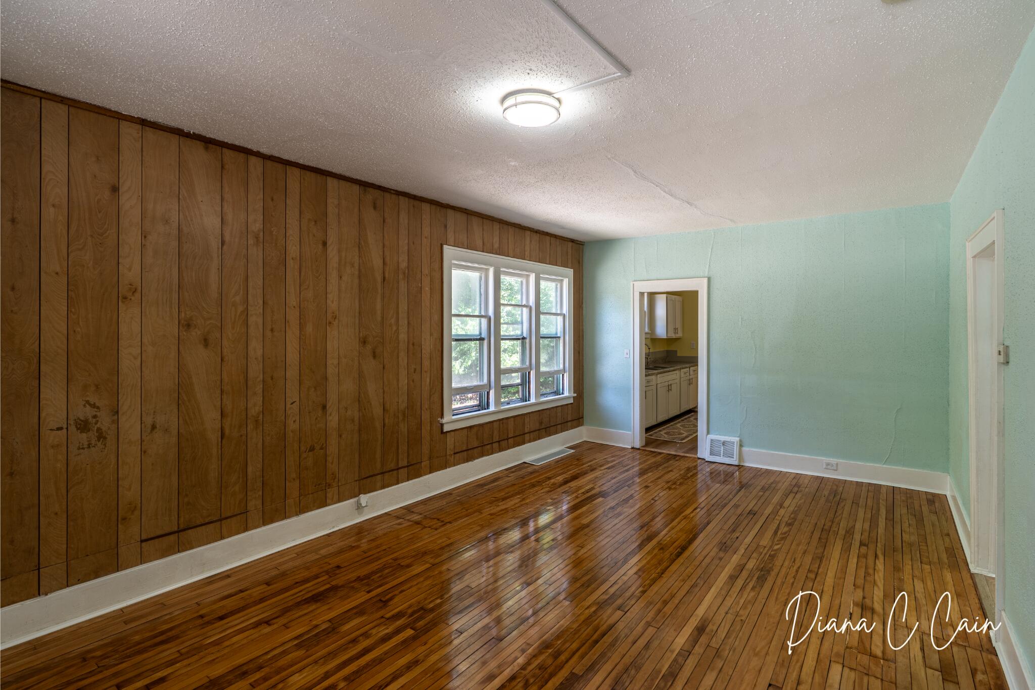 504 Mclaren Street Muskegon MI 49442
