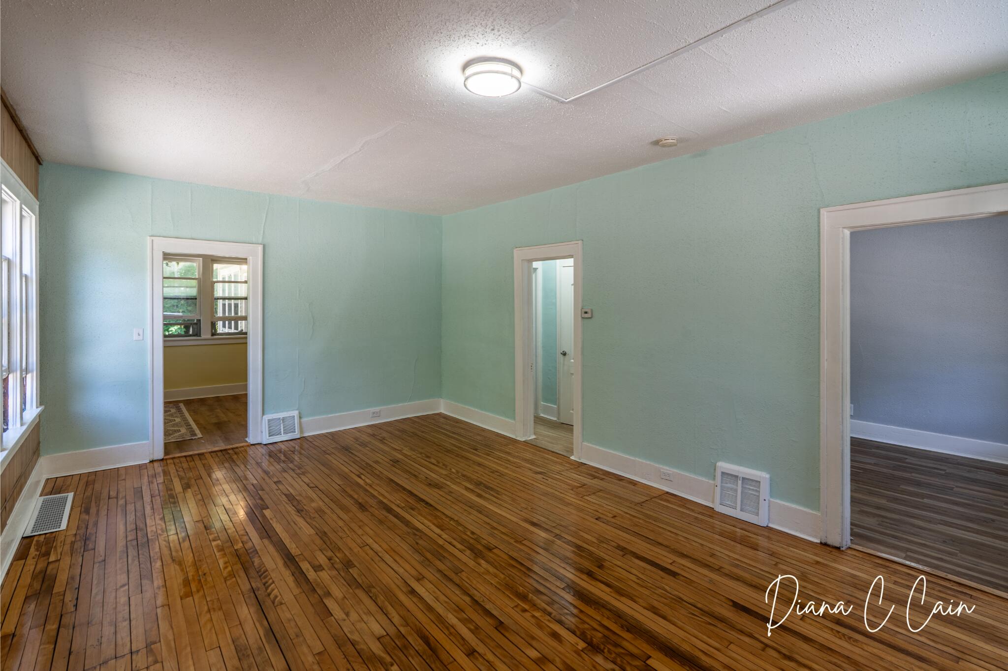 504 Mclaren Street Muskegon MI 49442