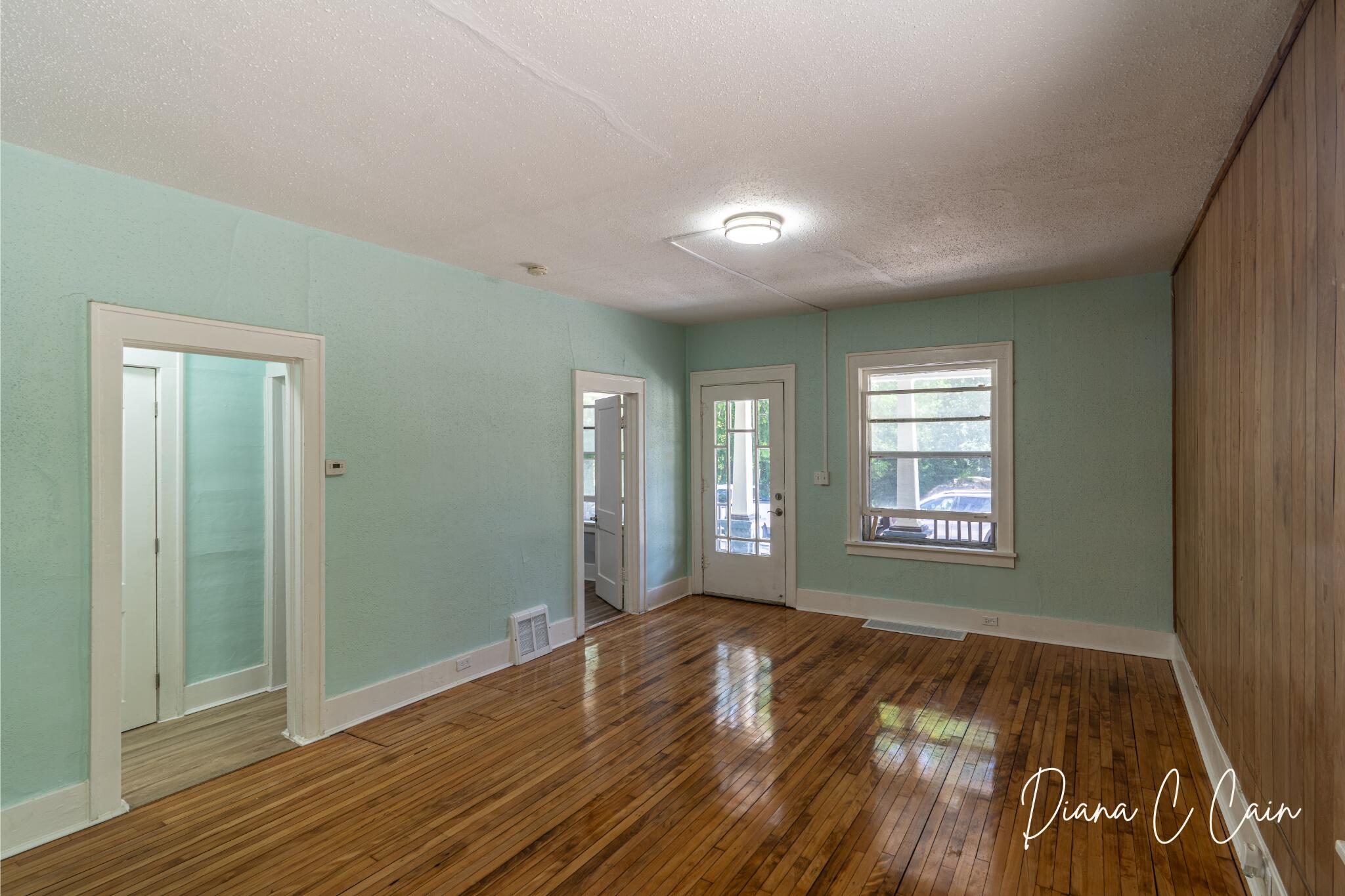 504 Mclaren Street Muskegon MI 49442