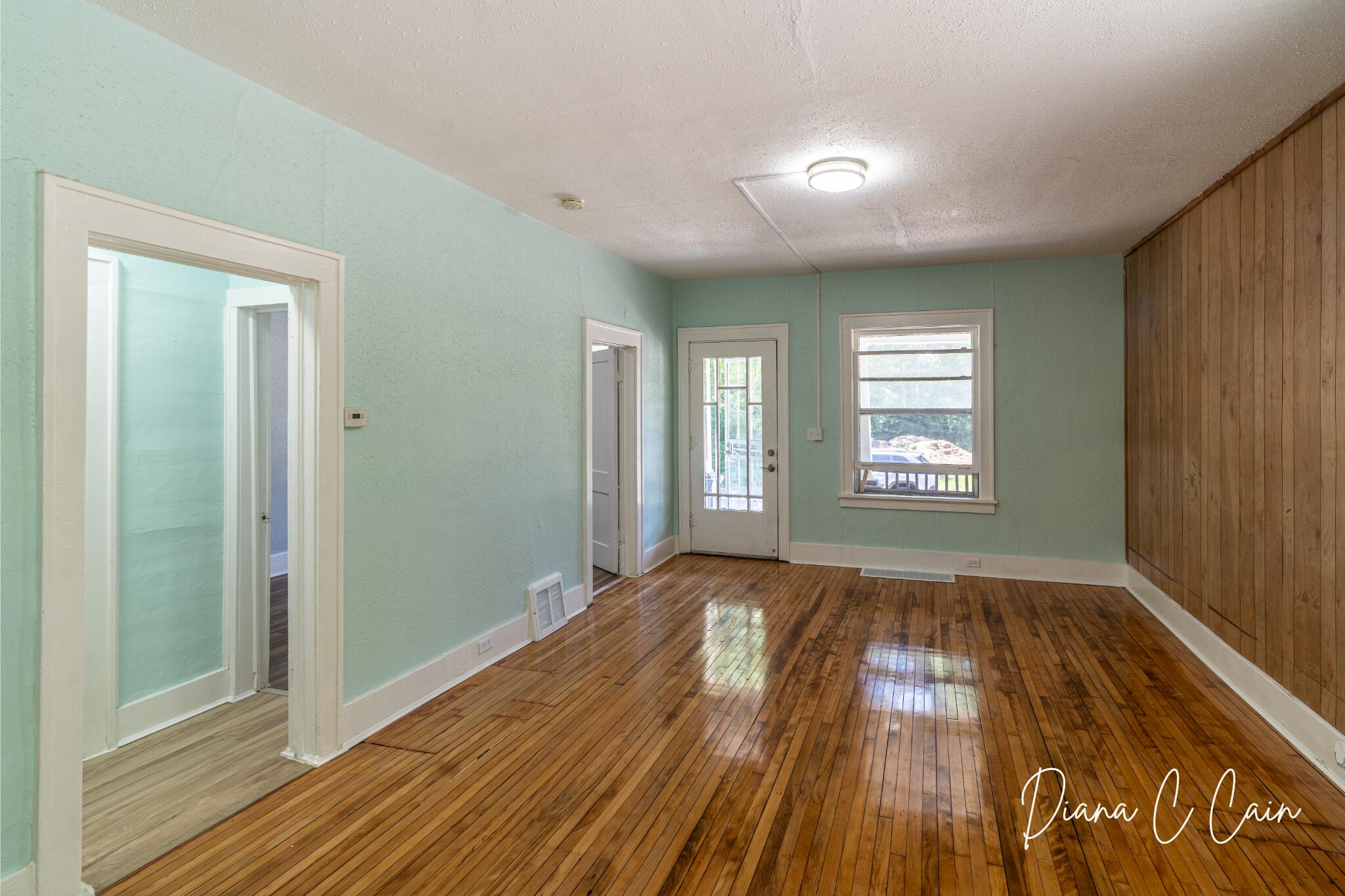 504 Mclaren Street Muskegon MI 49442
