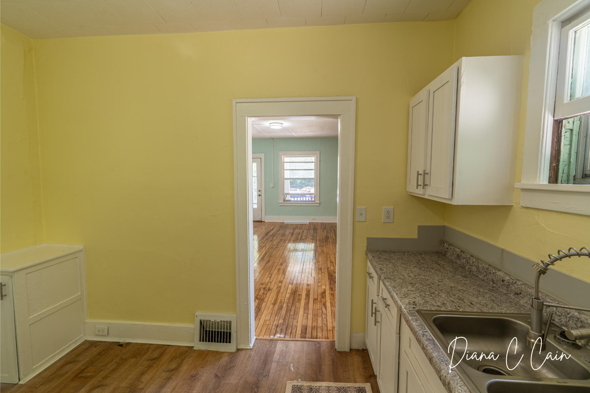 504 Mclaren Street Muskegon MI 49442