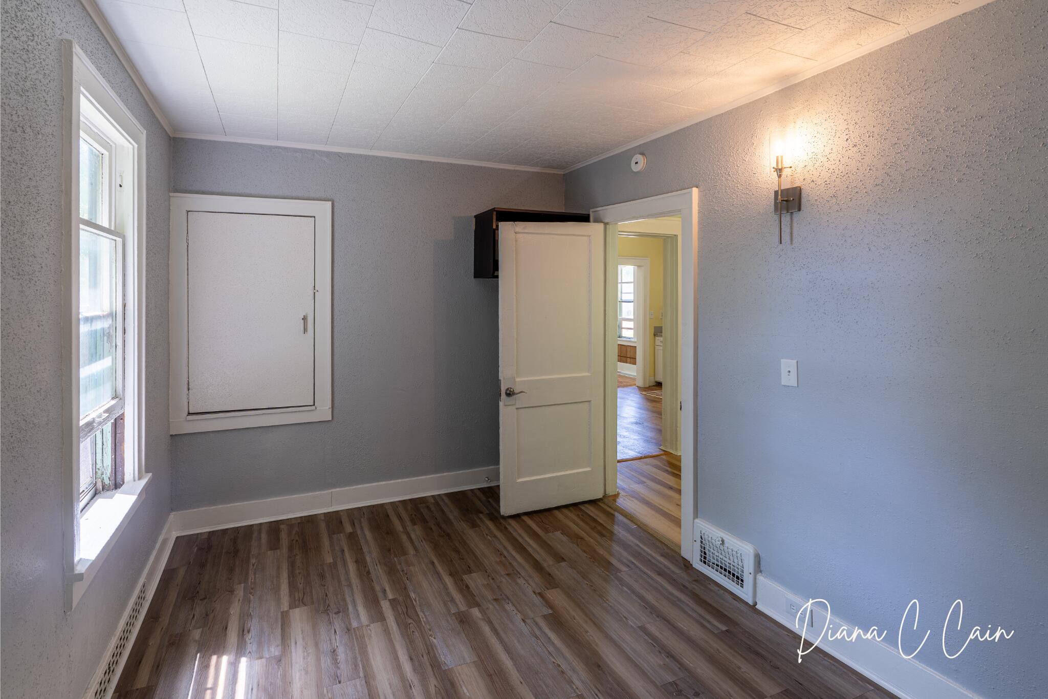 504 Mclaren Street Muskegon MI 49442