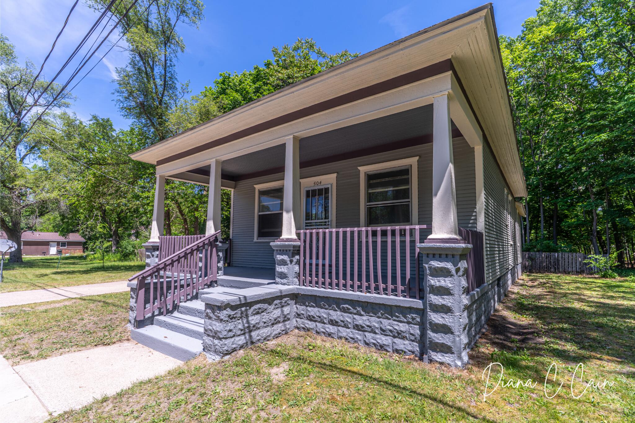 504 Mclaren Street Muskegon MI 49442