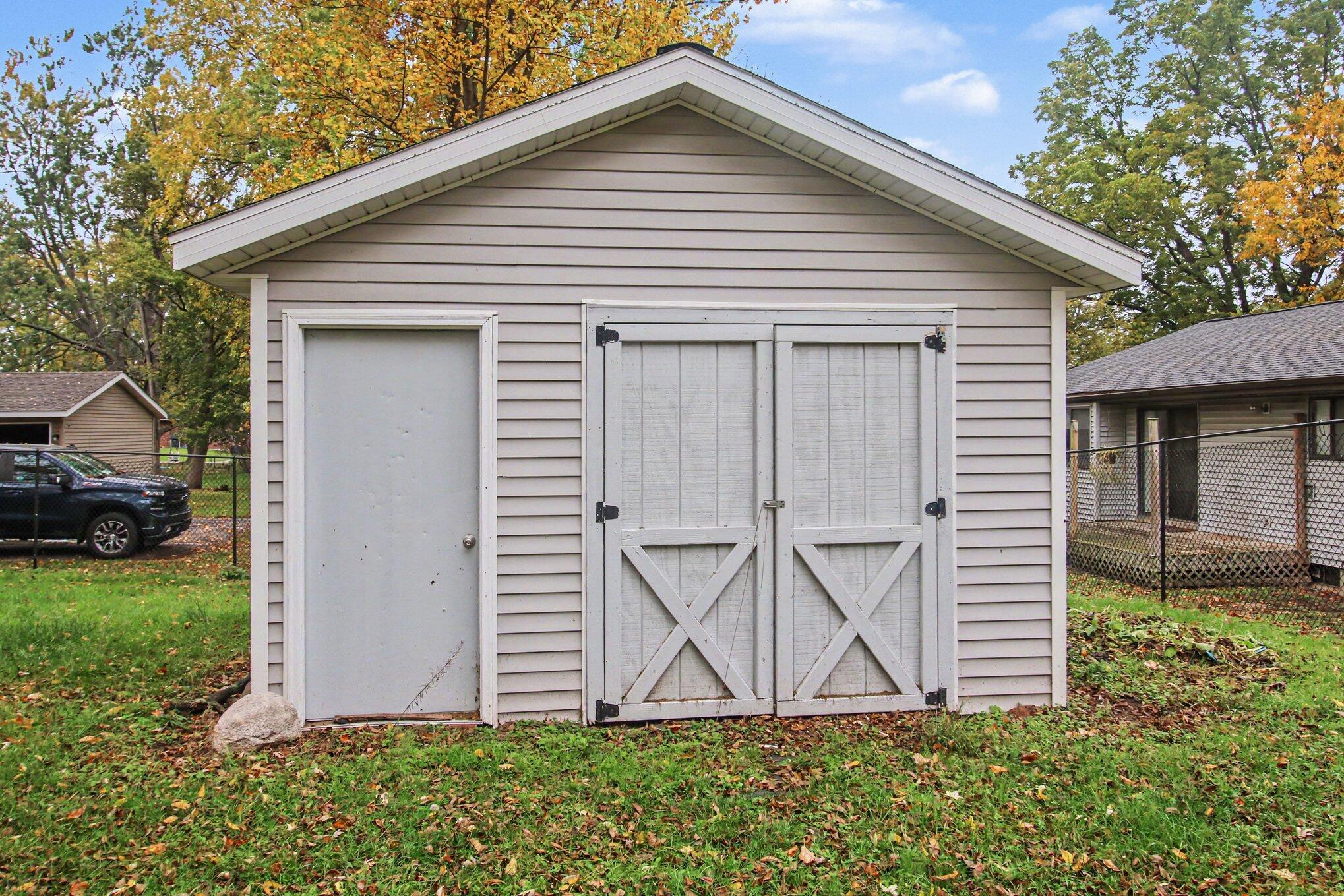 409 E 40th Street Holland MI 49423