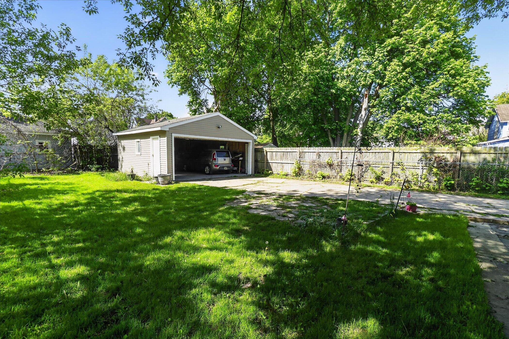 226 Ann Street NE Grand Rapids MI 49505