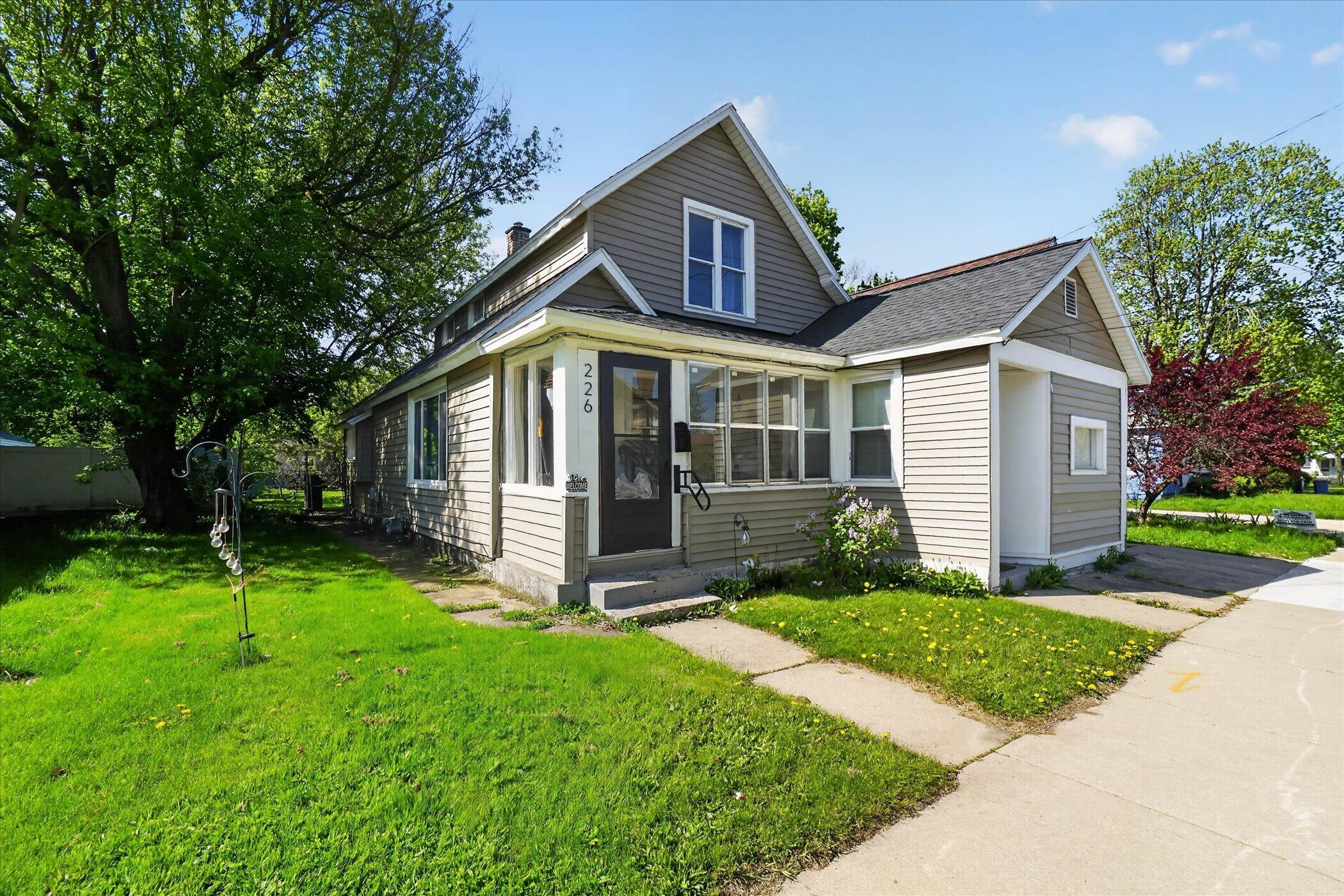 226 Ann Street NE Grand Rapids MI 49505