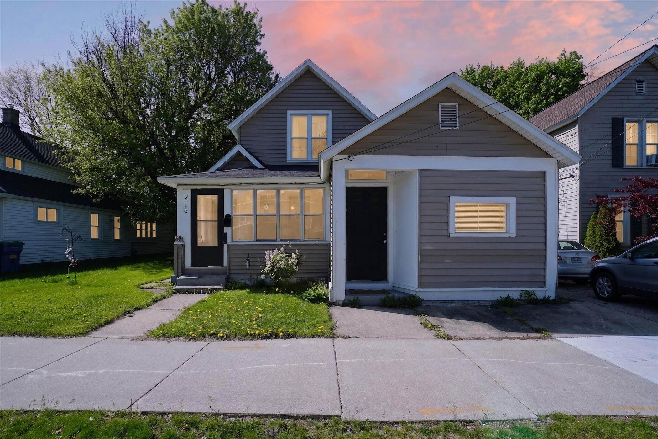 226 Ann Street NE Grand Rapids MI 49505