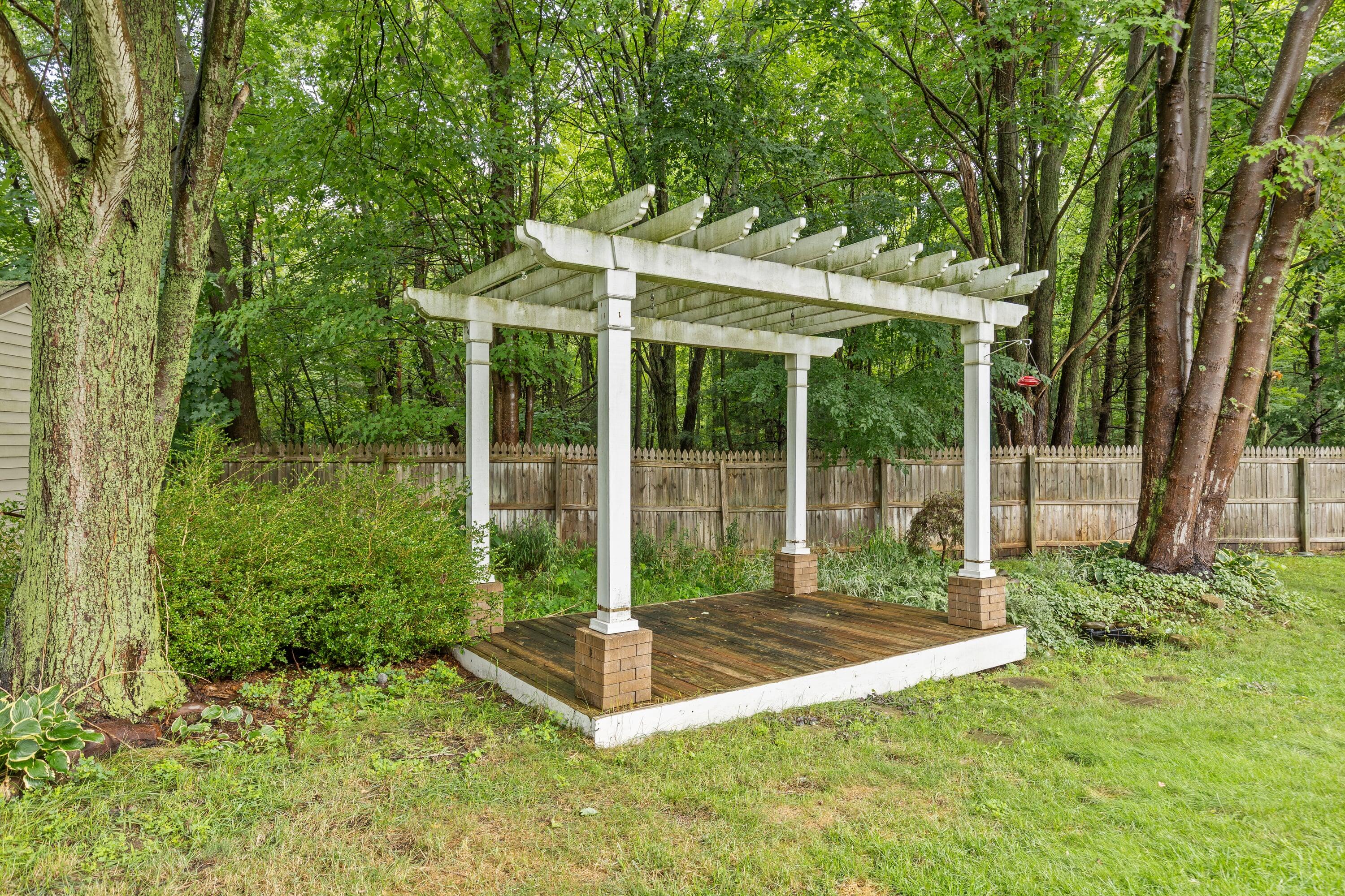 1106 Brookway Court Norton Shores MI 49441